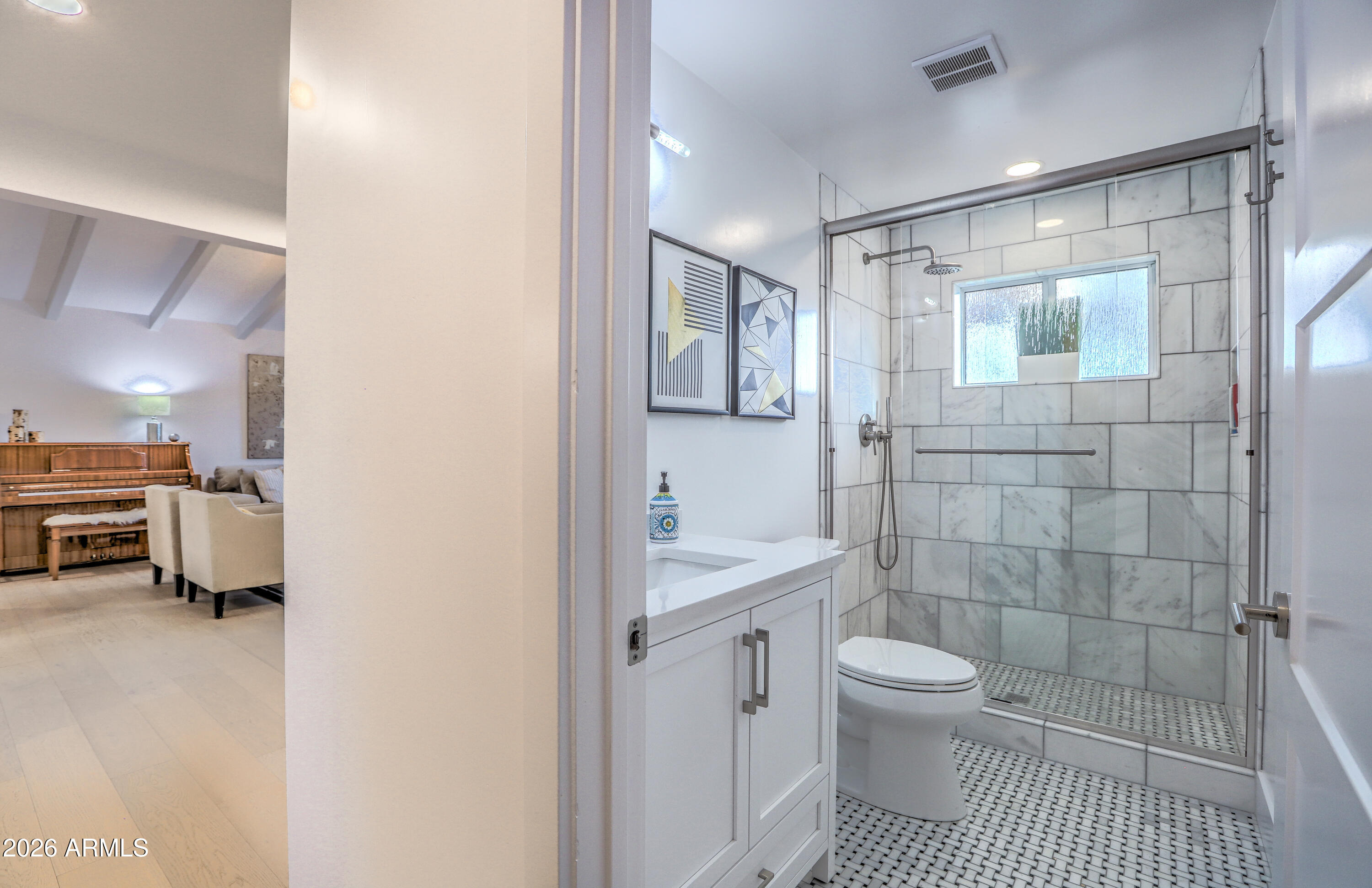 4846 E MITCHELL Drive