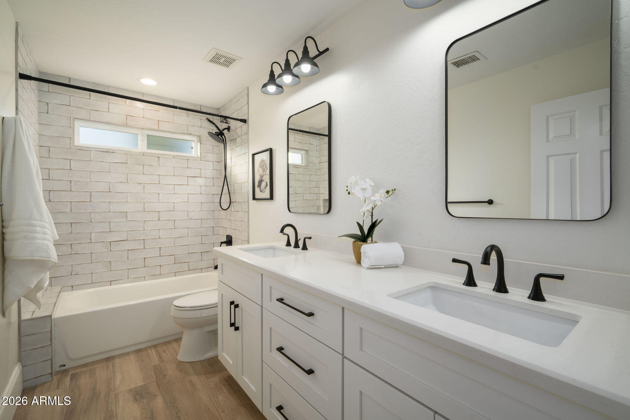 9011 E PALM RIDGE Drive