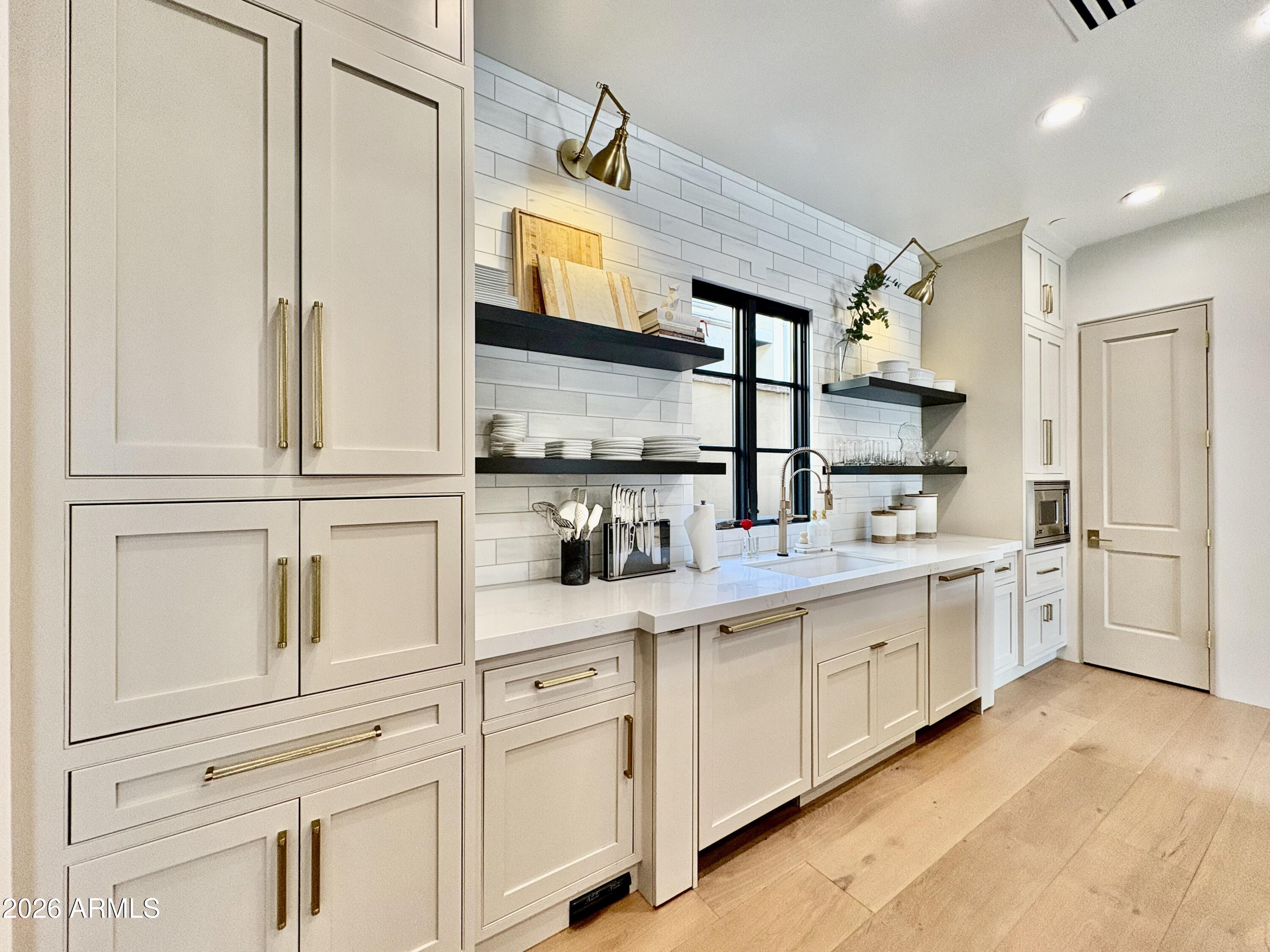 10244 E WINDRUNNER Drive