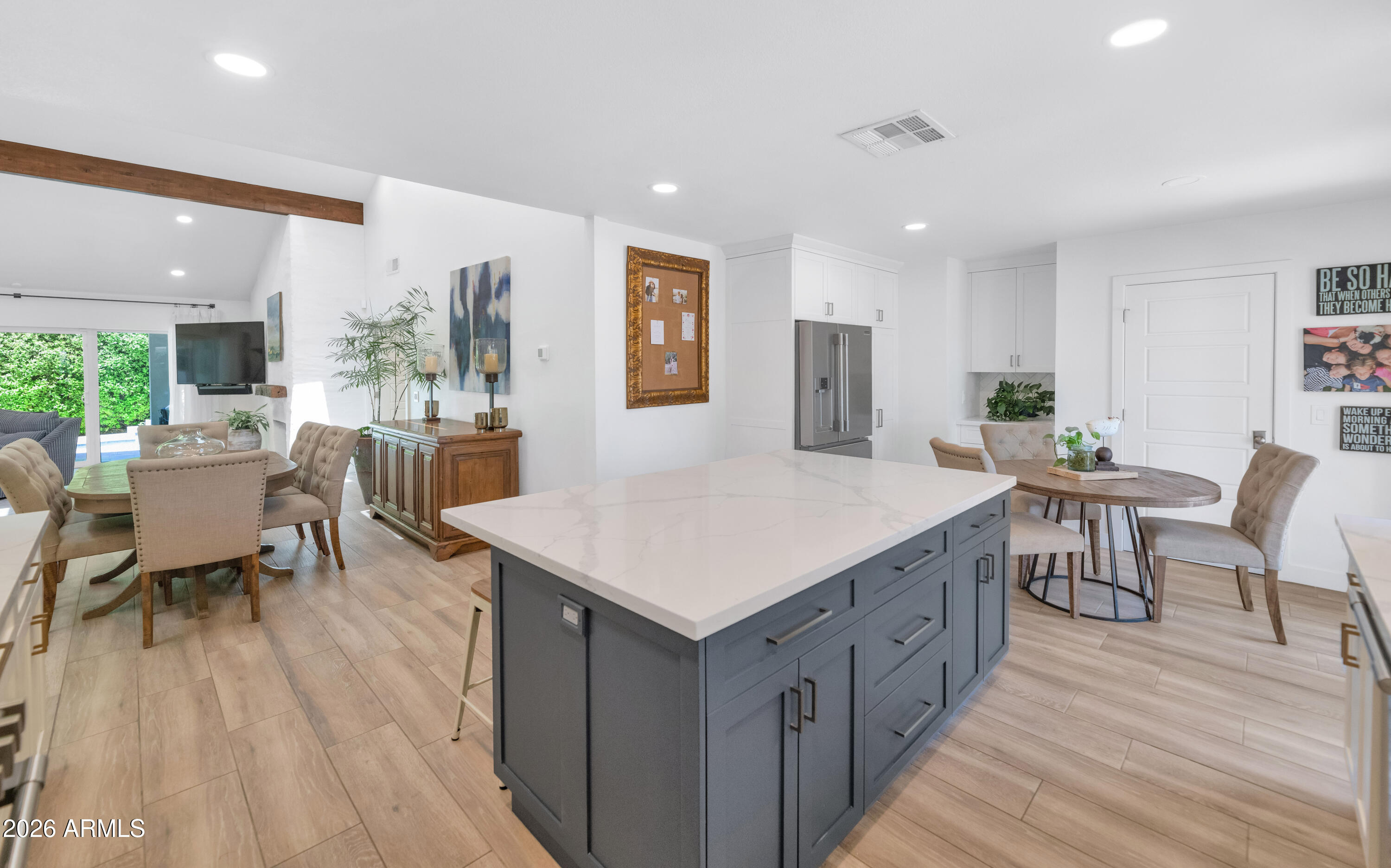 8620 E VIA DEL PALACIO Street