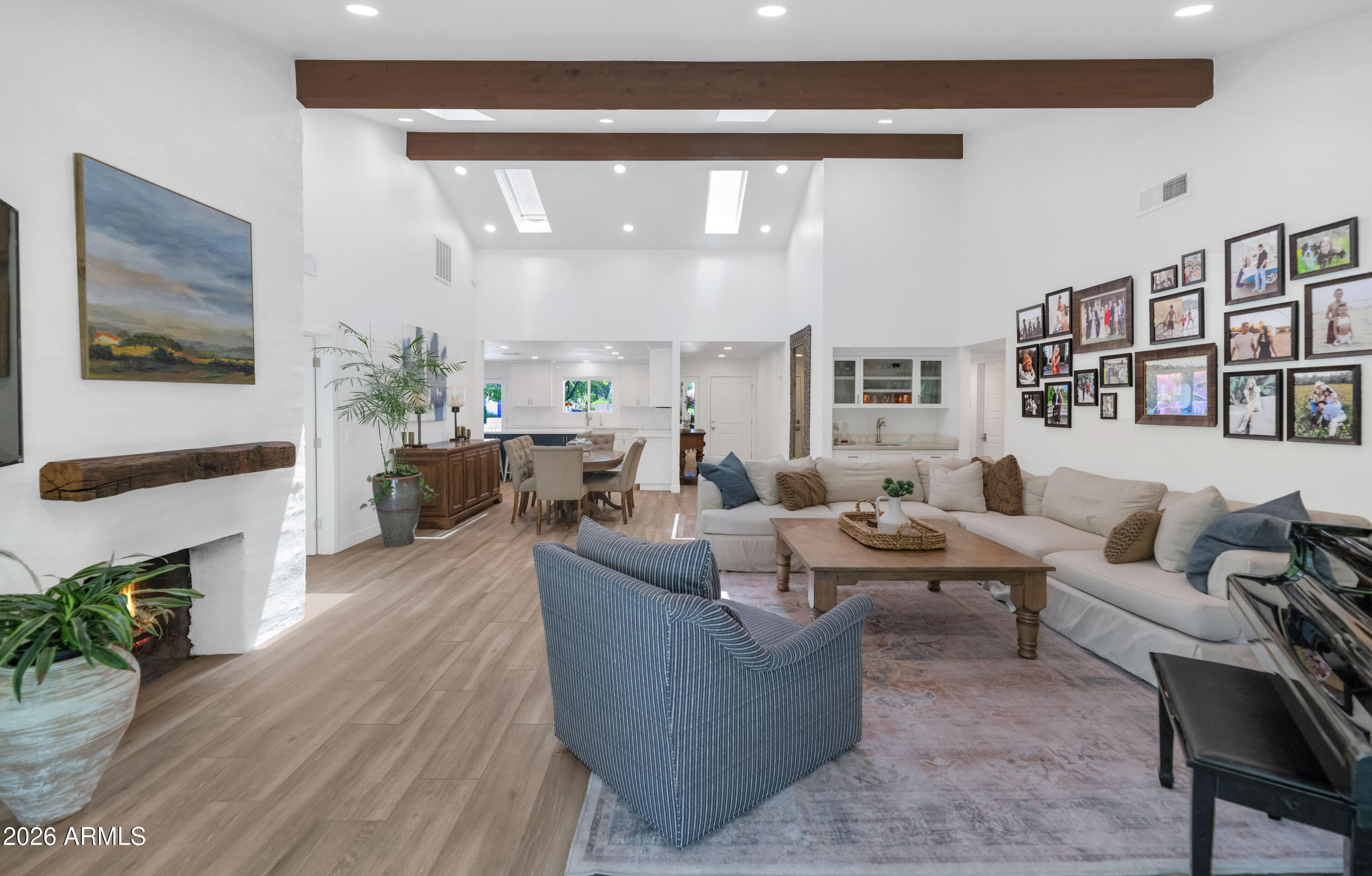 8620 E VIA DEL PALACIO Street