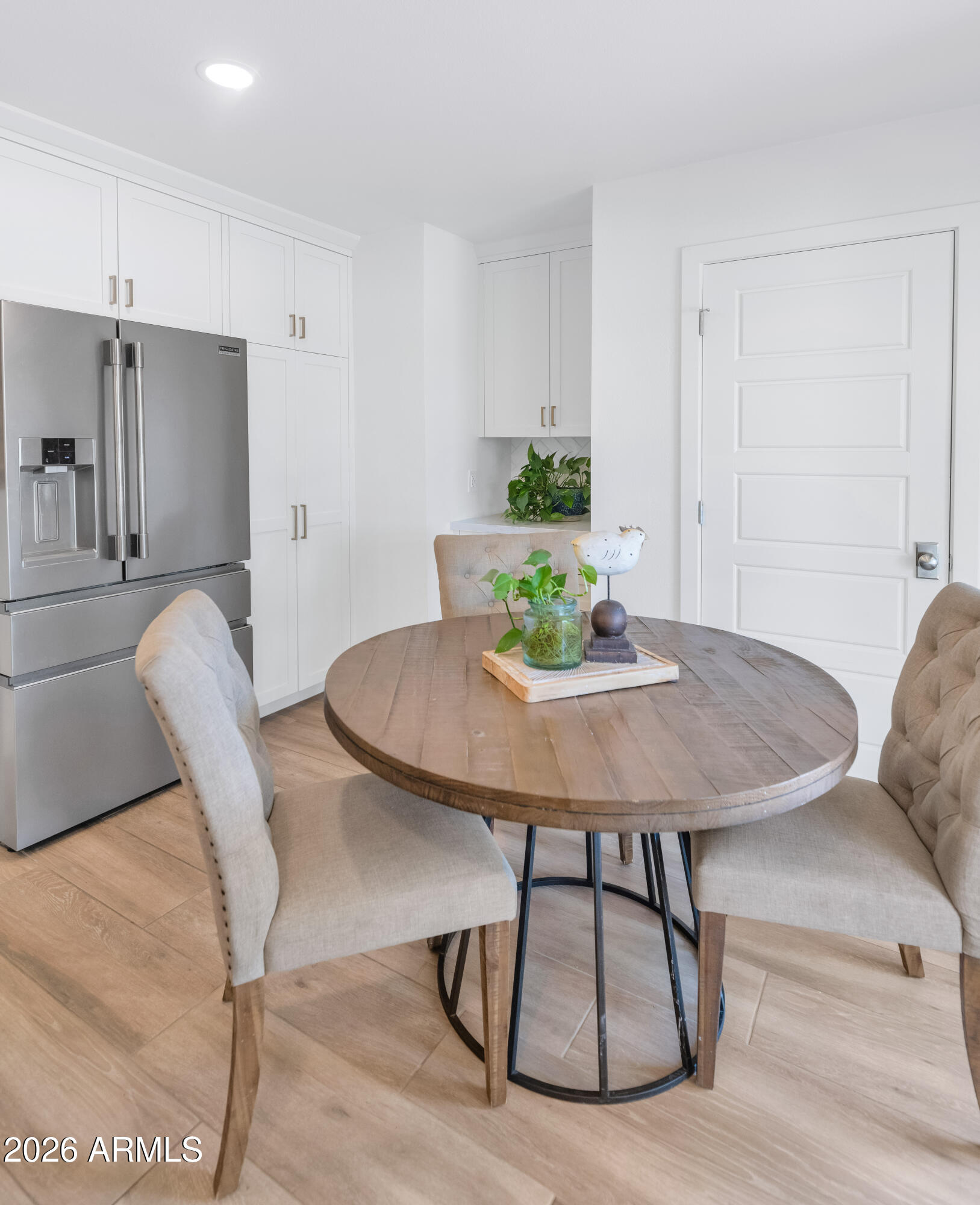 8620 E VIA DEL PALACIO Street