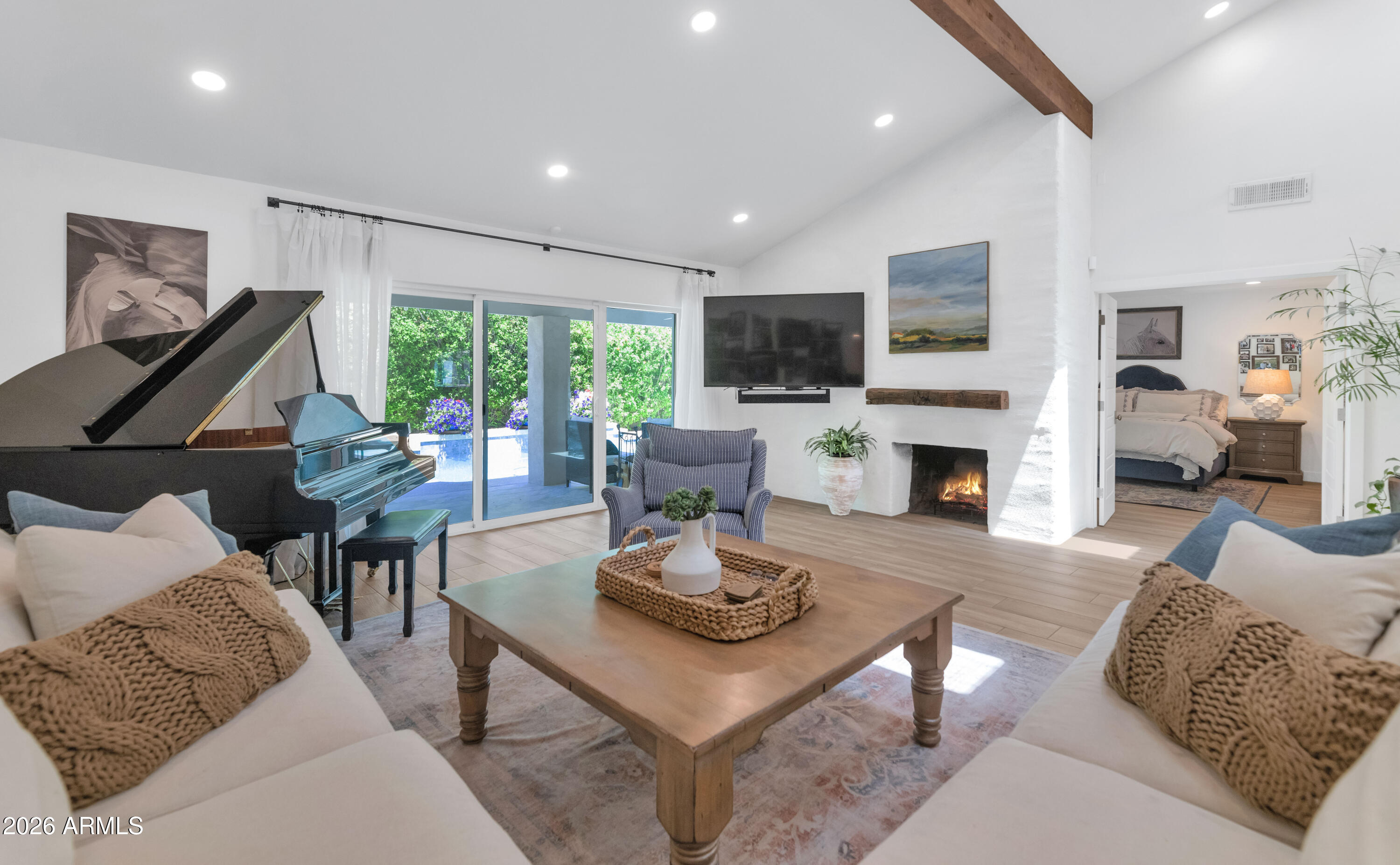 8620 E VIA DEL PALACIO Street