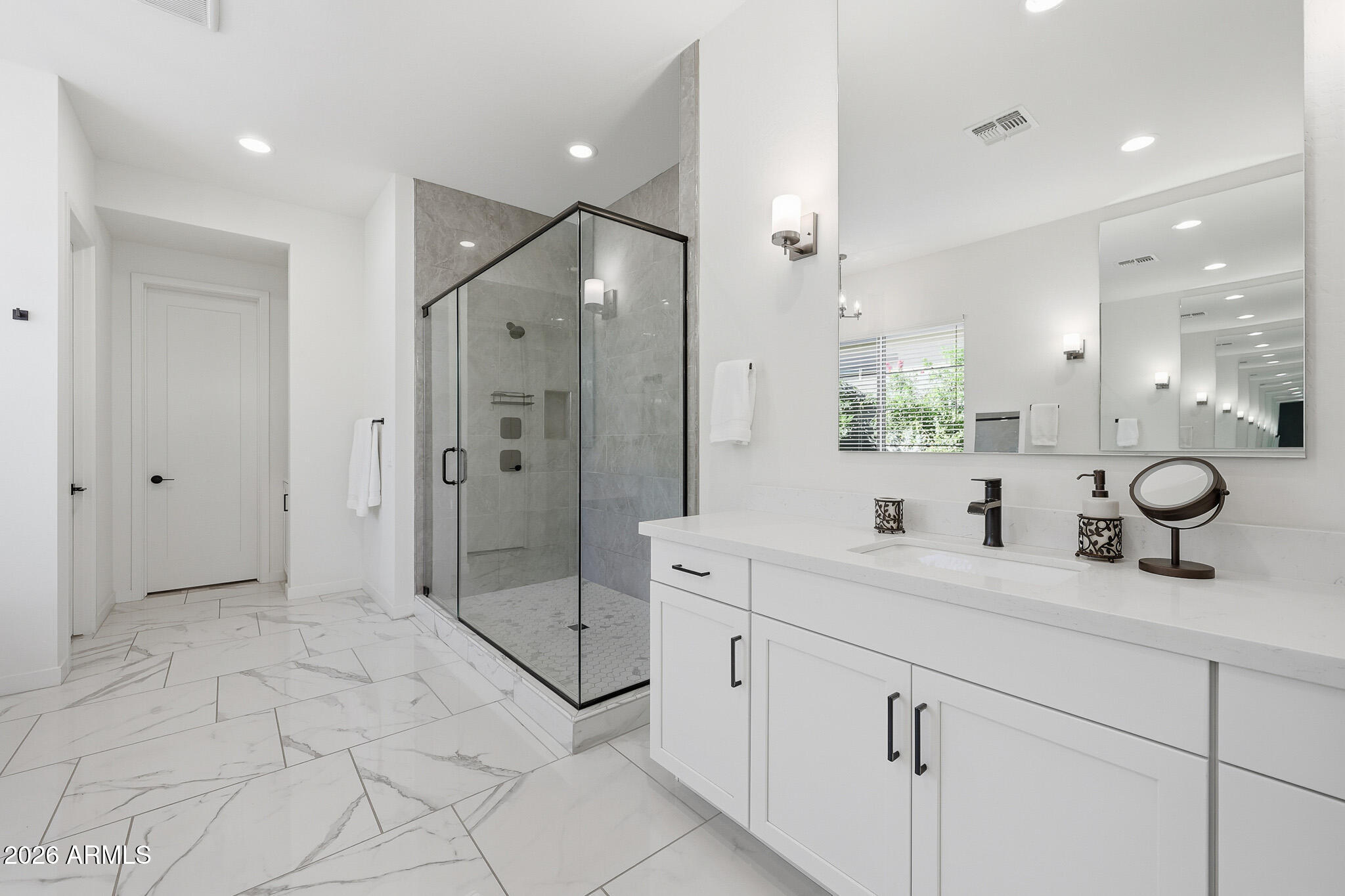 4416 E ROY ROGERS Road