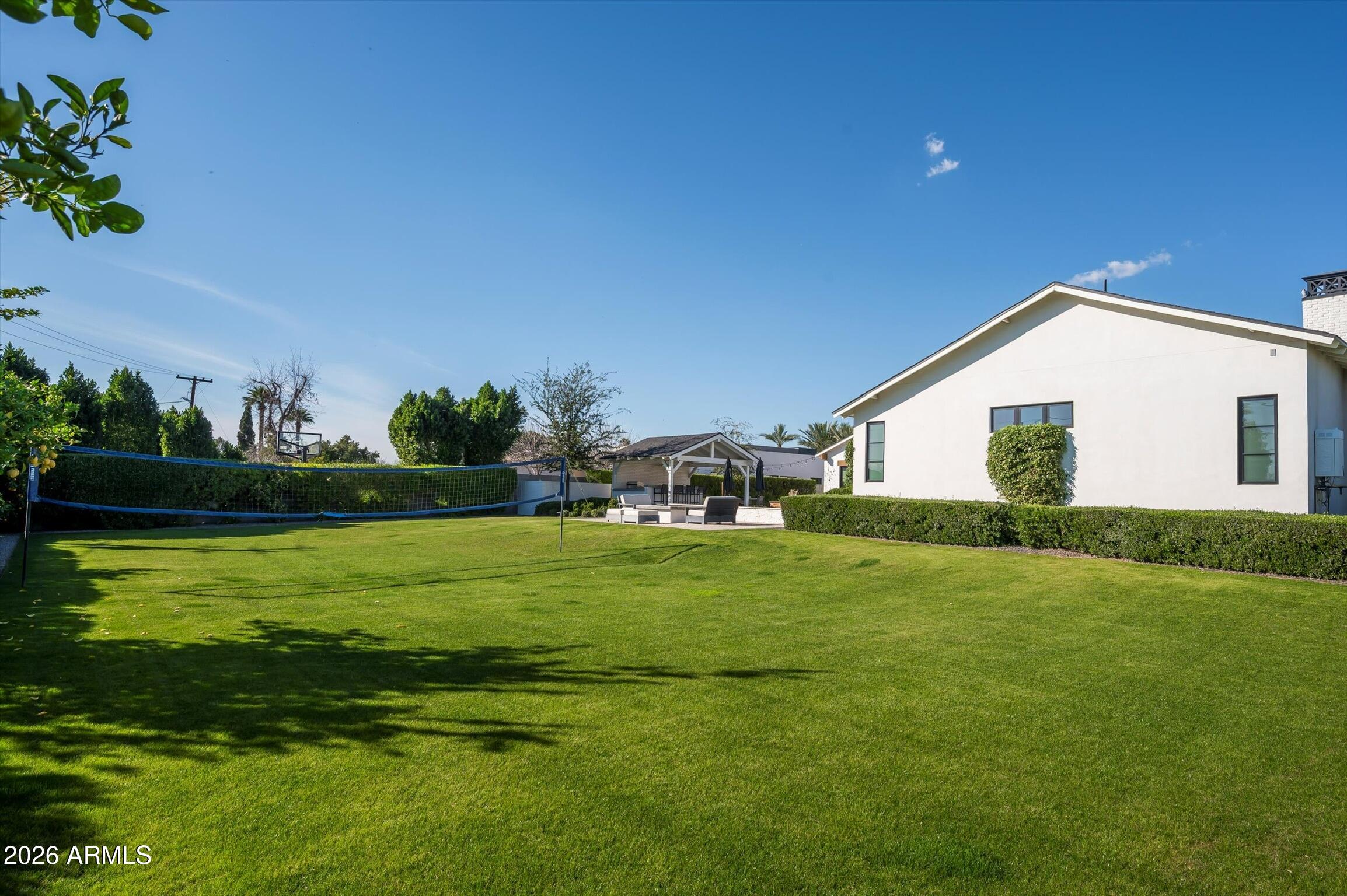 5903 E LAFAYETTE Boulevard