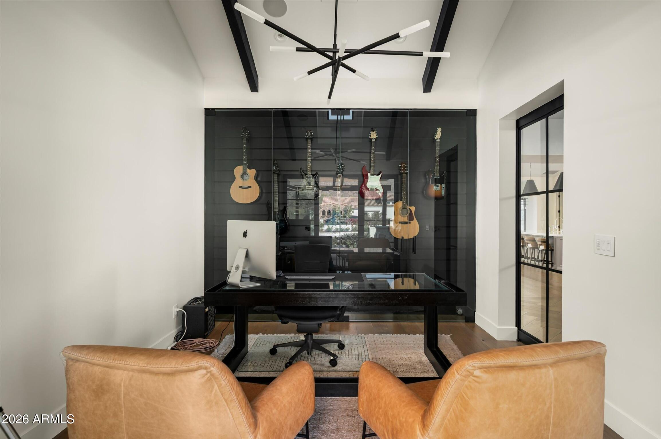 5903 E LAFAYETTE Boulevard