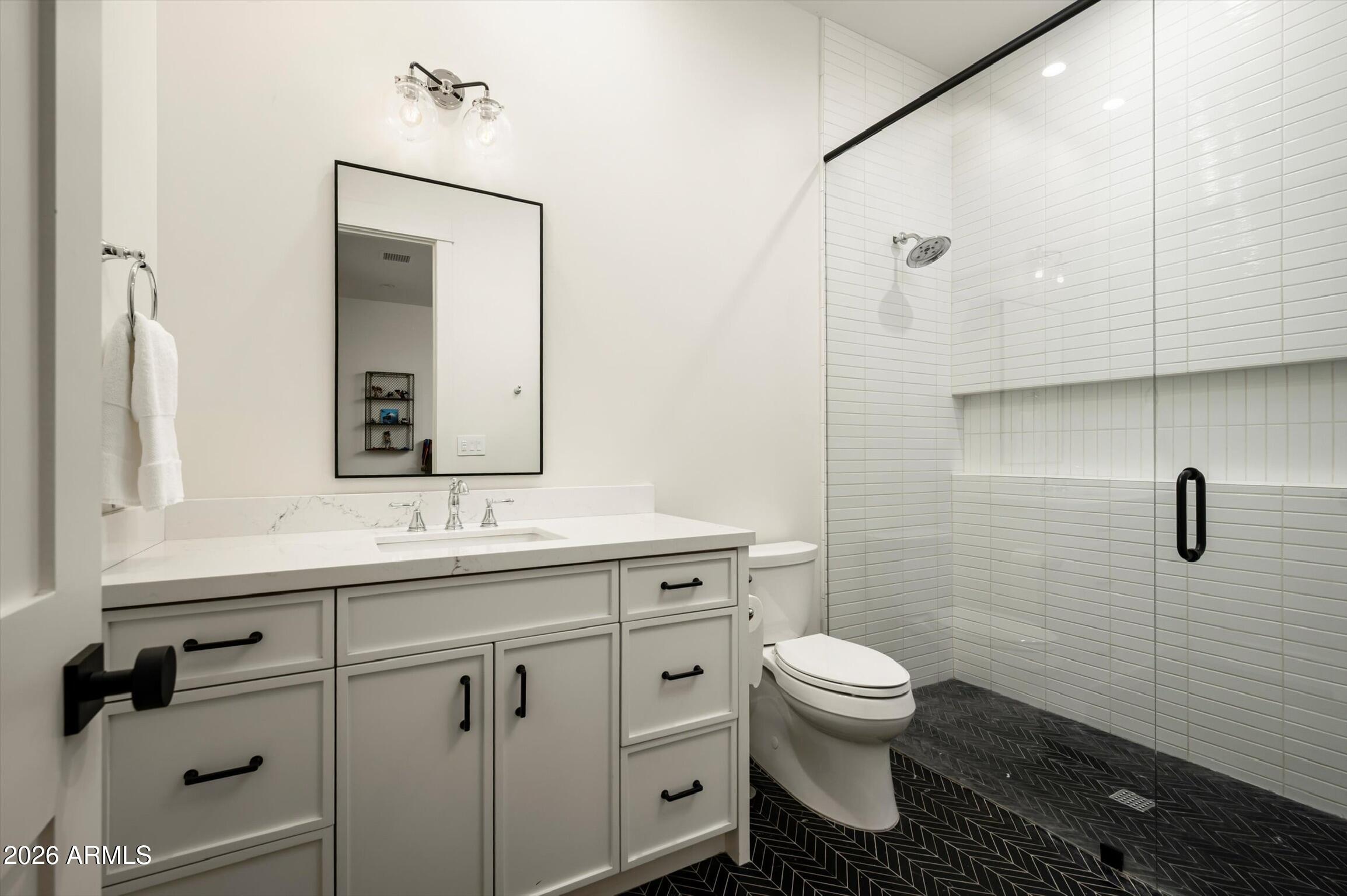 5903 E LAFAYETTE Boulevard