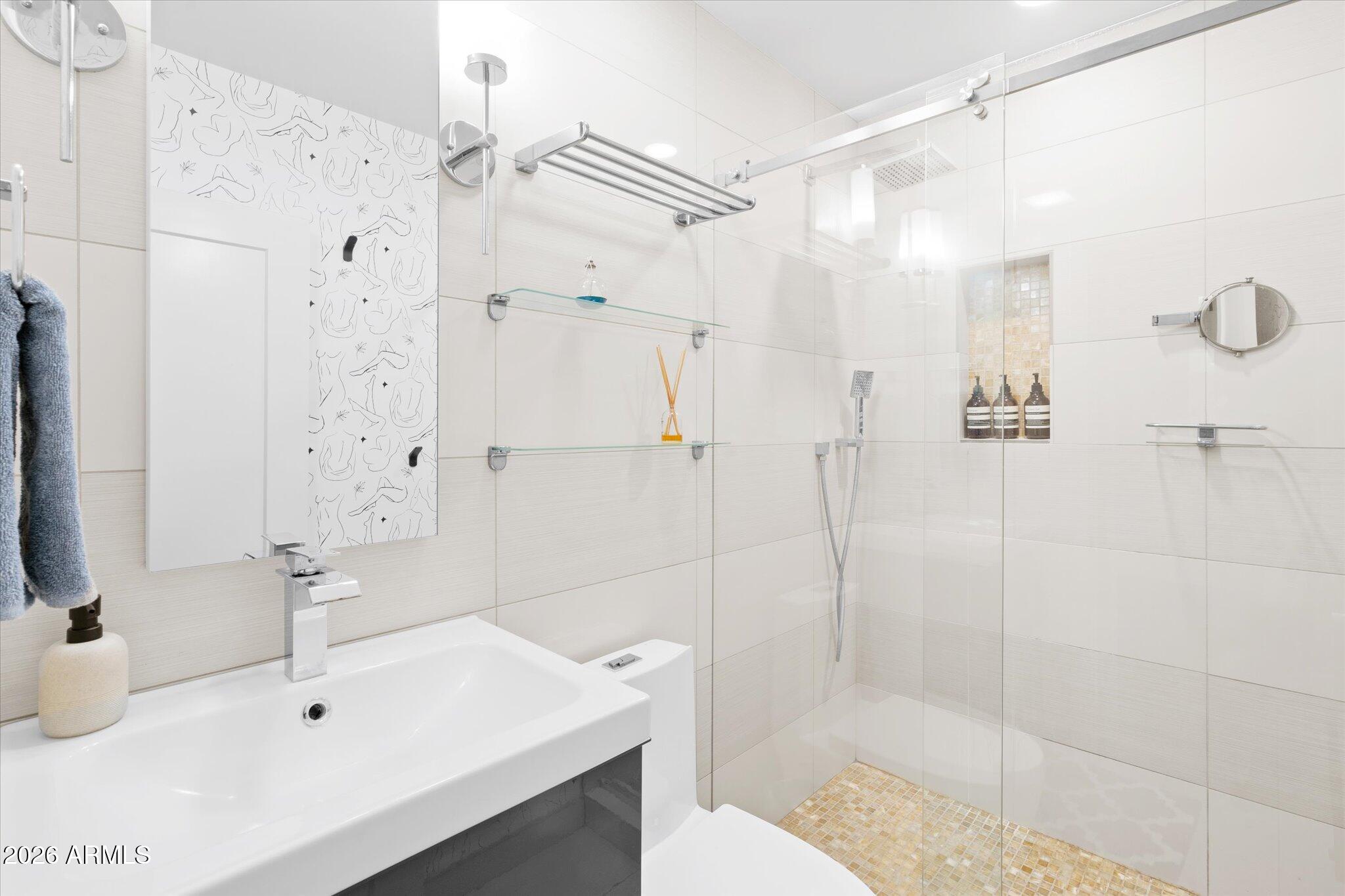 3812 E CORONADO Road