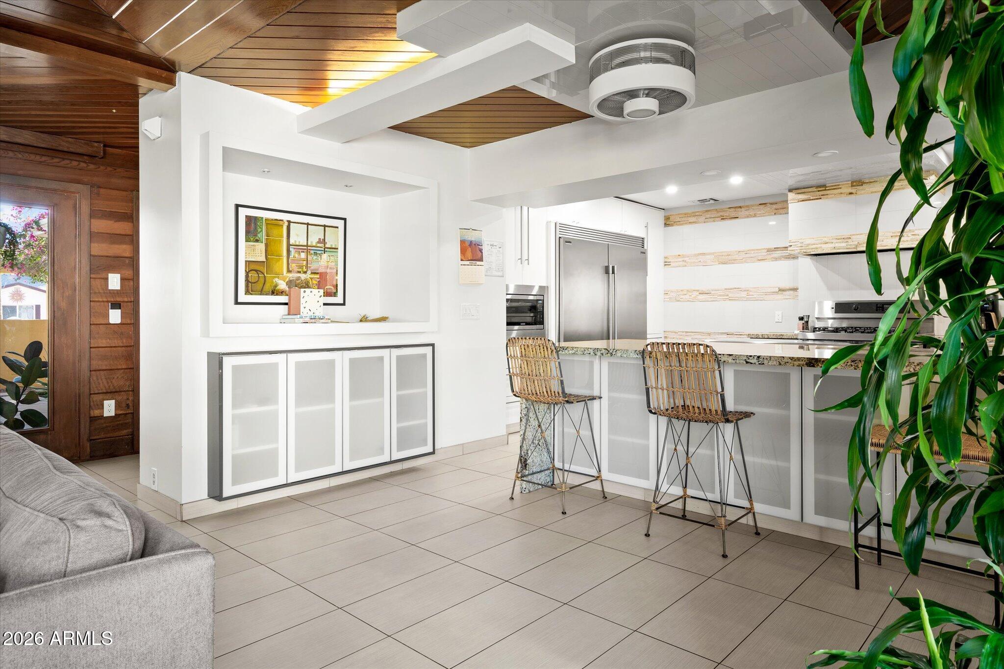 3812 E CORONADO Road