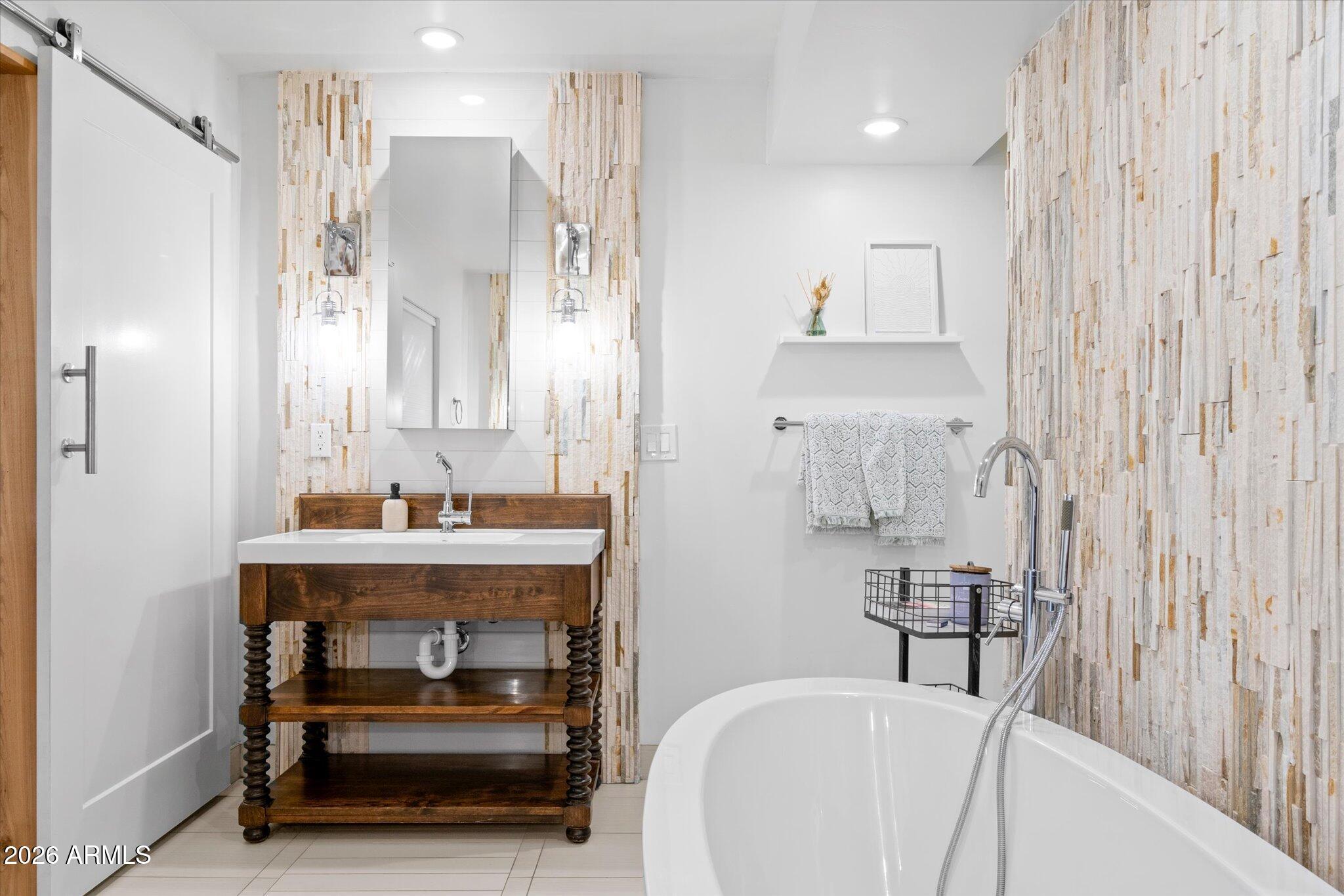 3812 E CORONADO Road