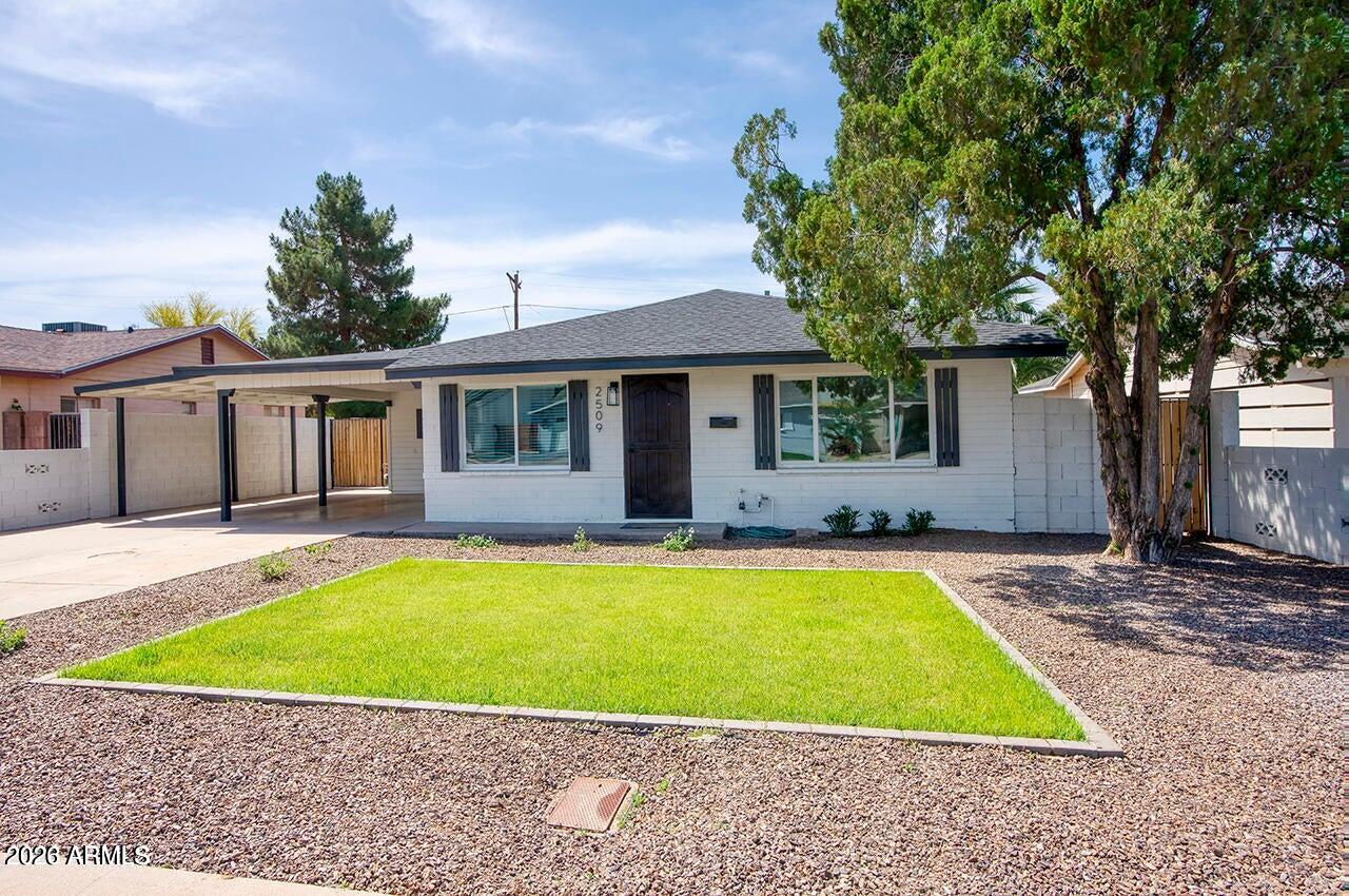 2509 E COOLIDGE Street