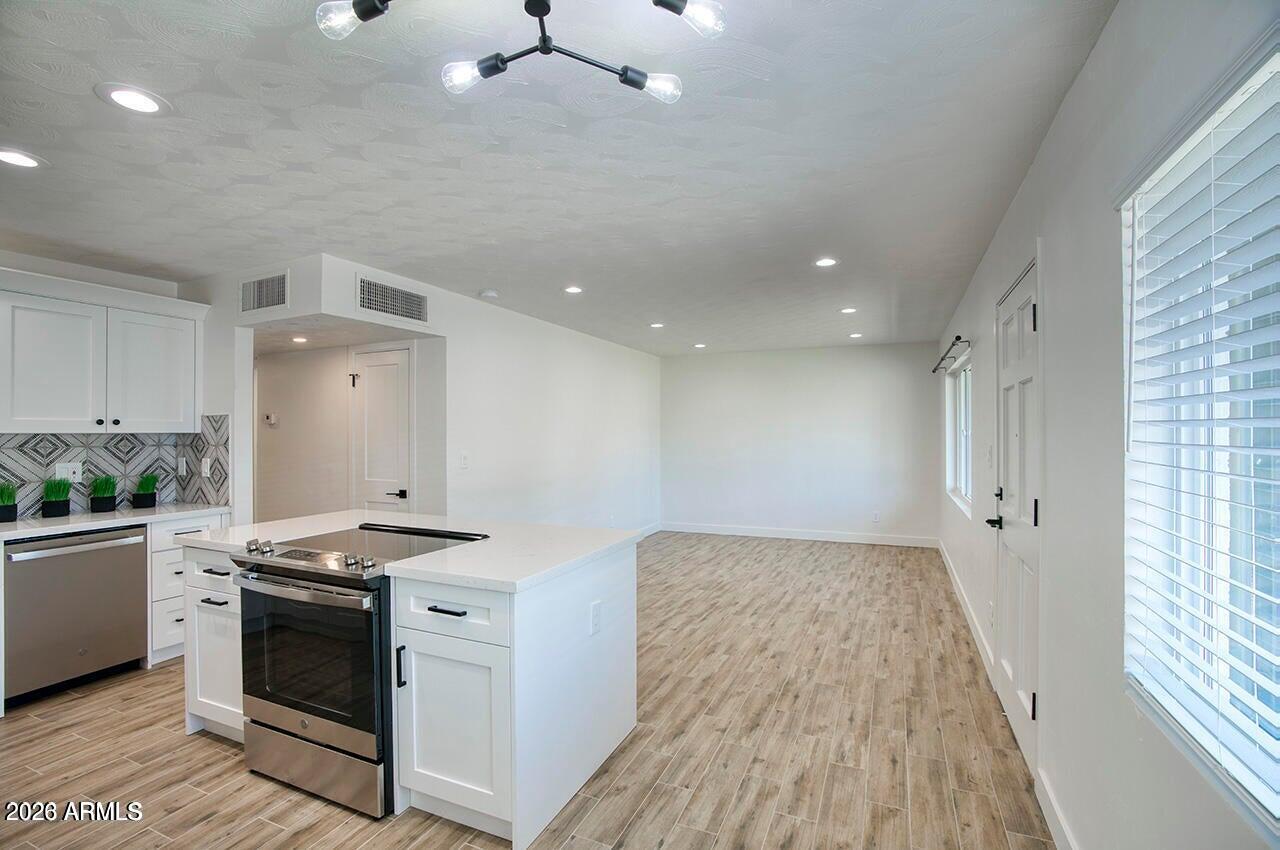 2509 E COOLIDGE Street