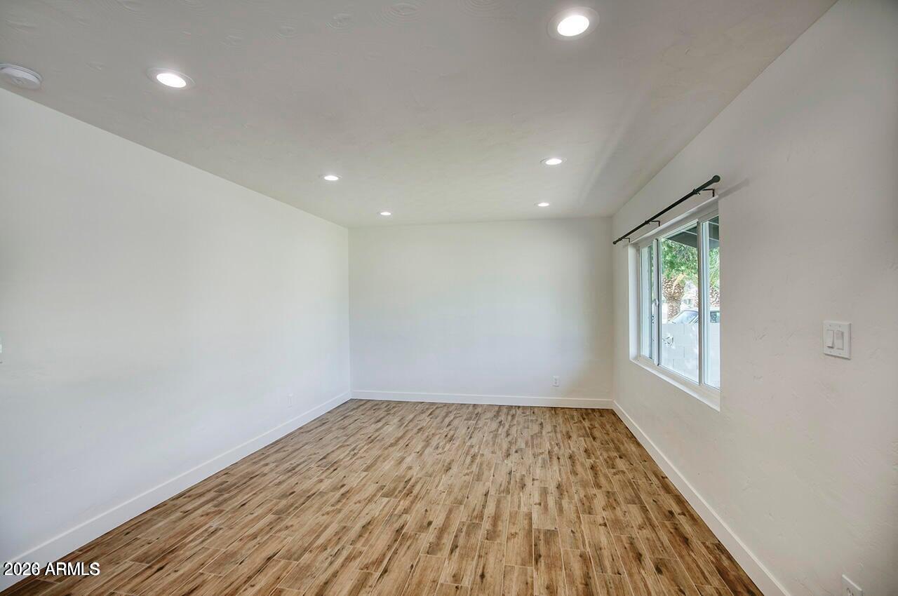 2509 E COOLIDGE Street