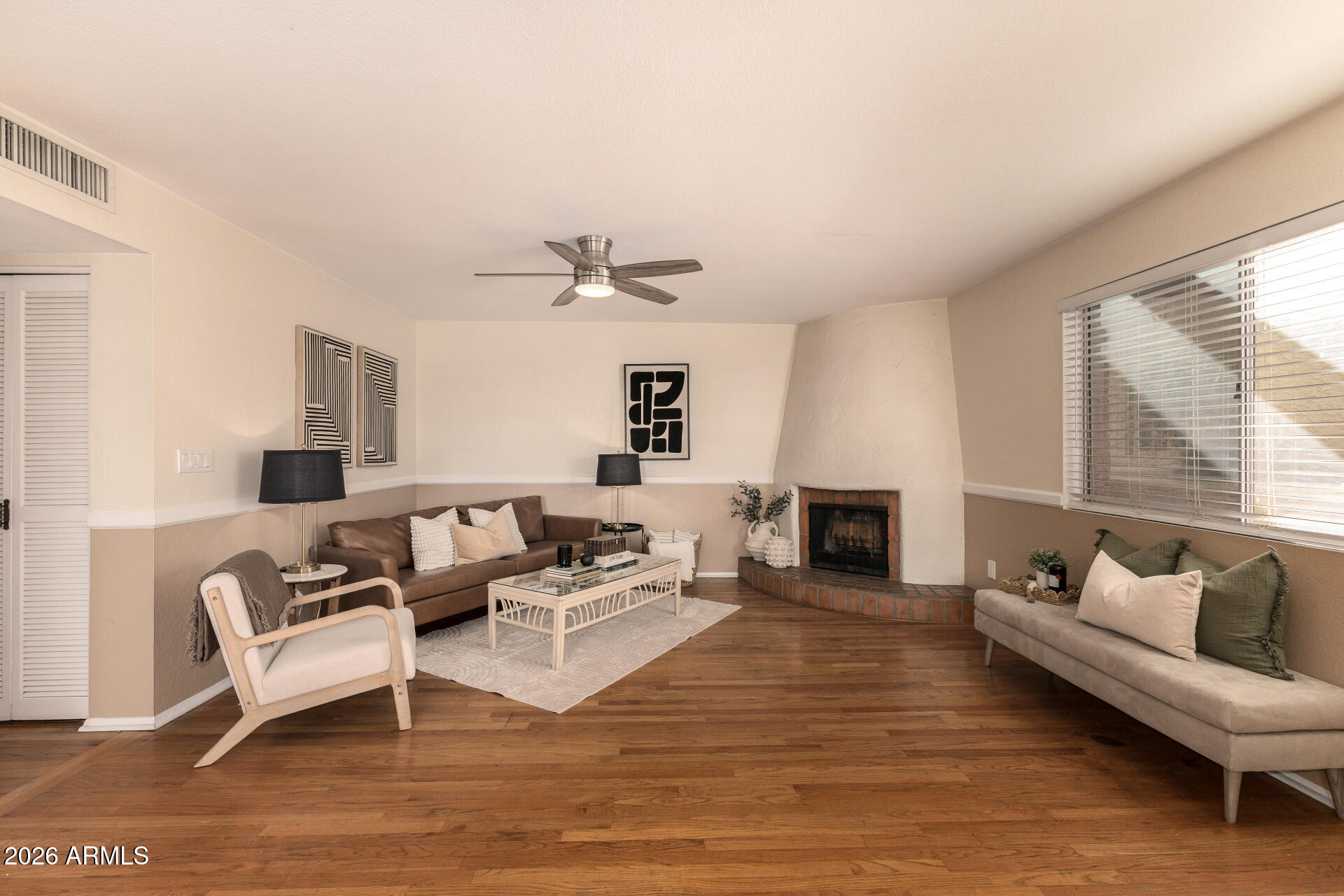 6943 E EARLL Drive 6