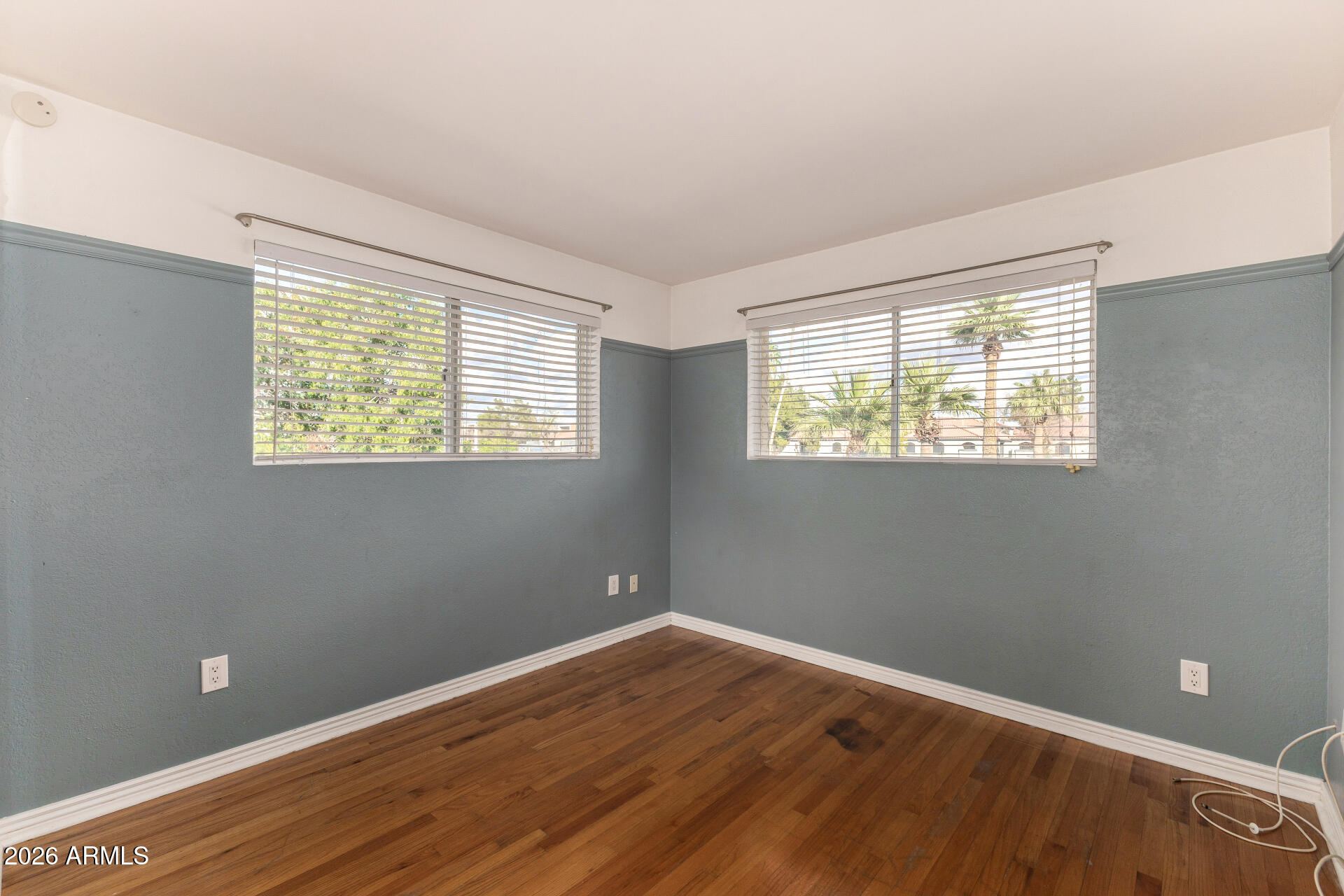 6943 E EARLL Drive 6