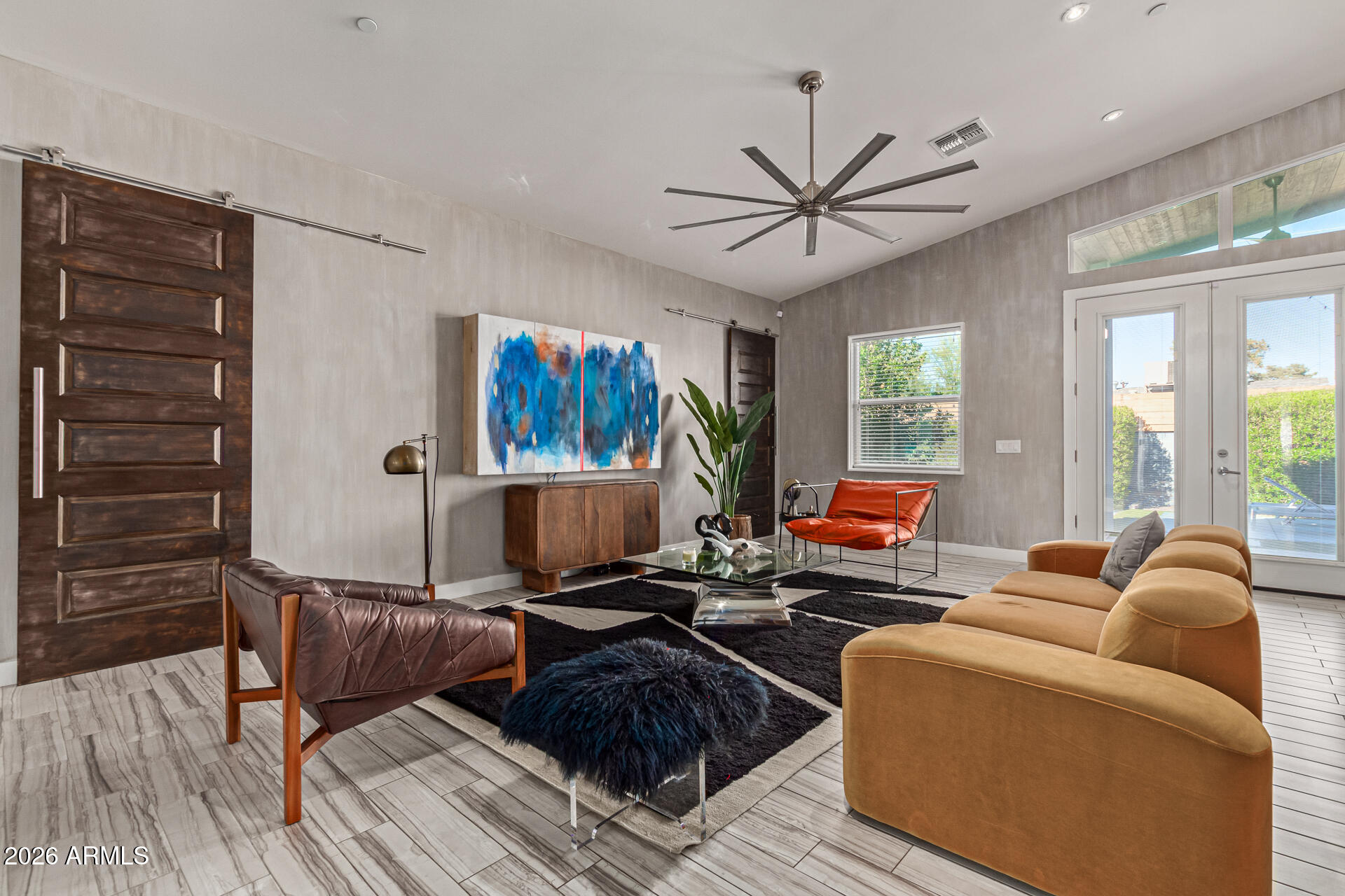 8302 E HEATHERBRAE Drive