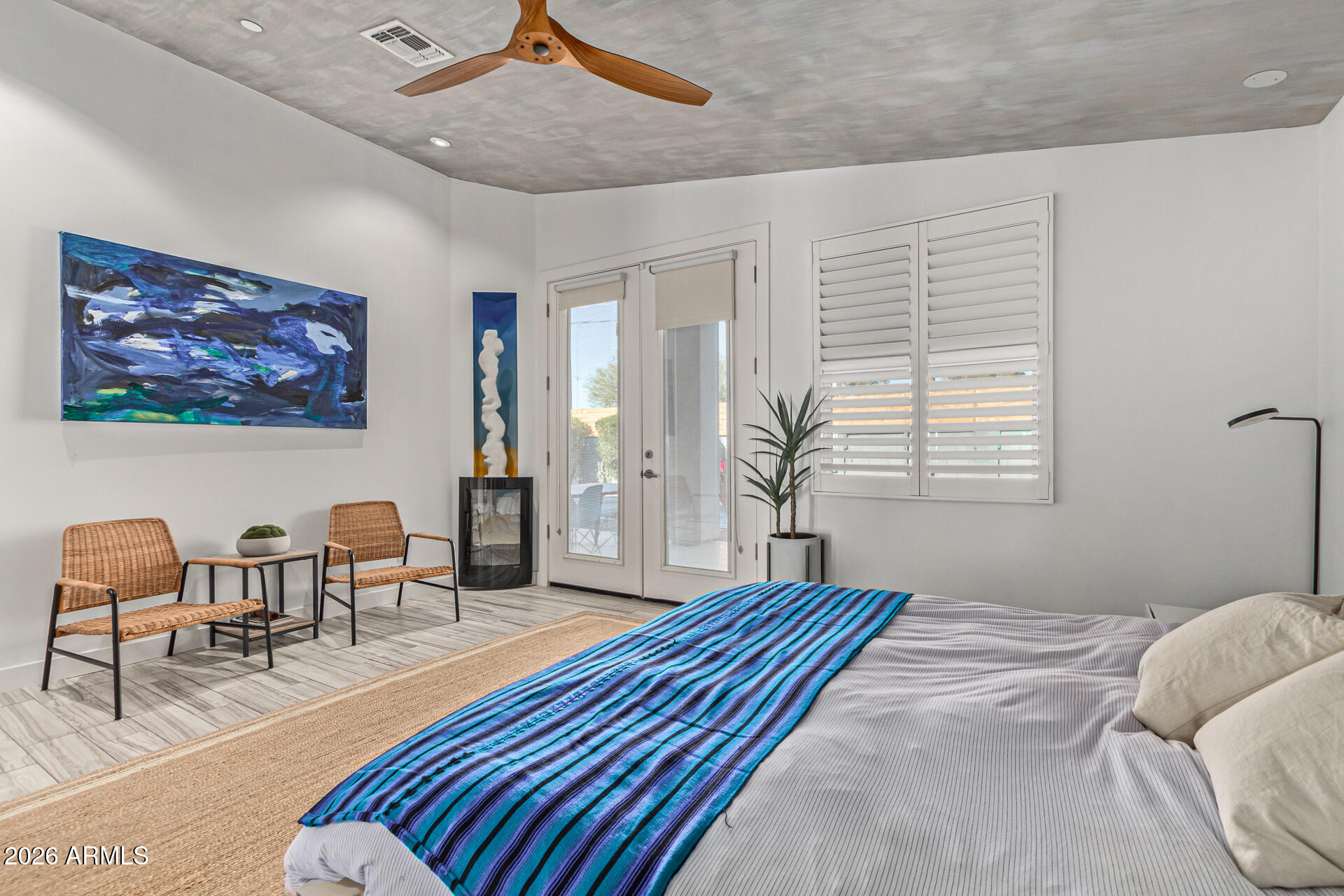 8302 E HEATHERBRAE Drive