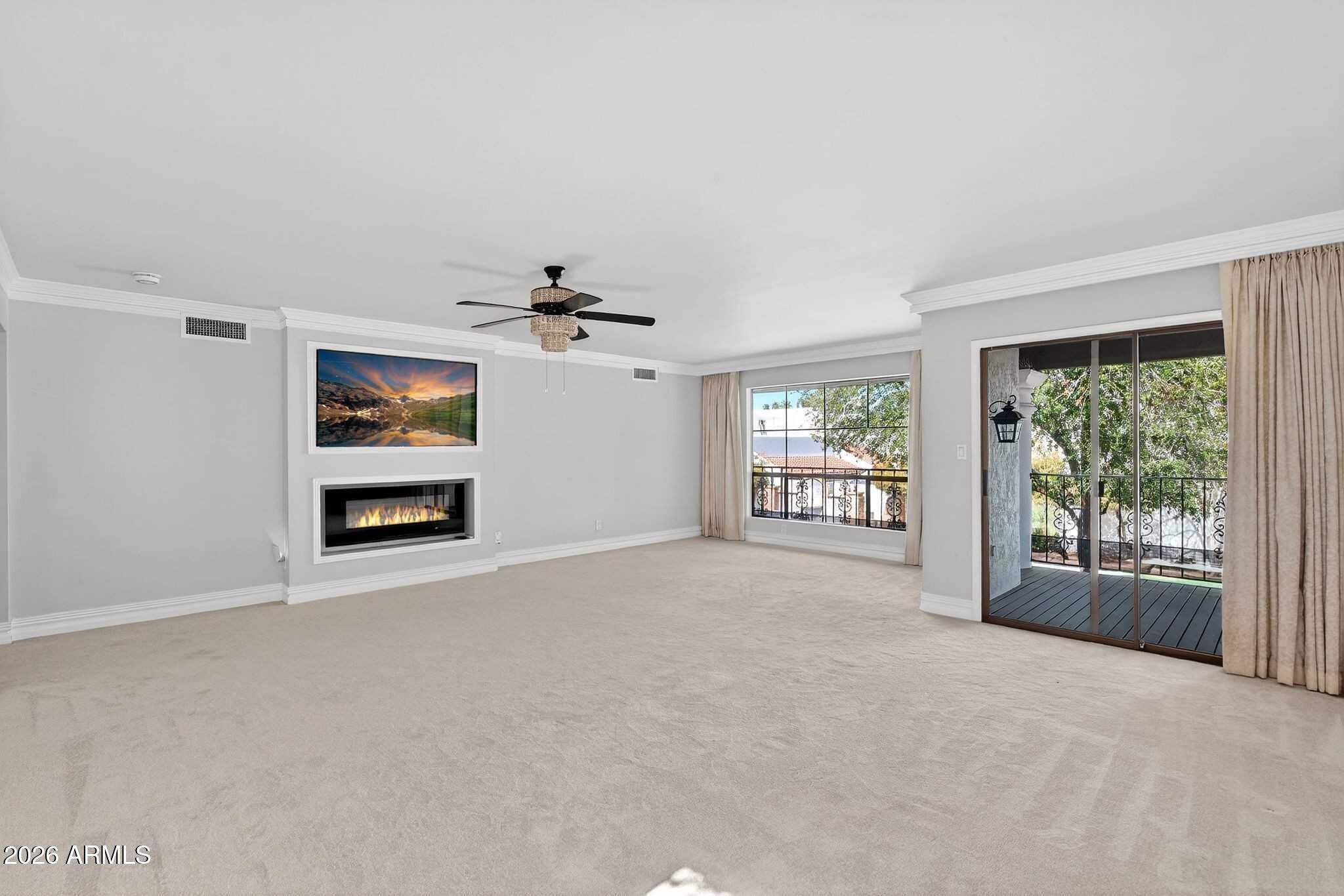 77 E MISSOURI Avenue 27