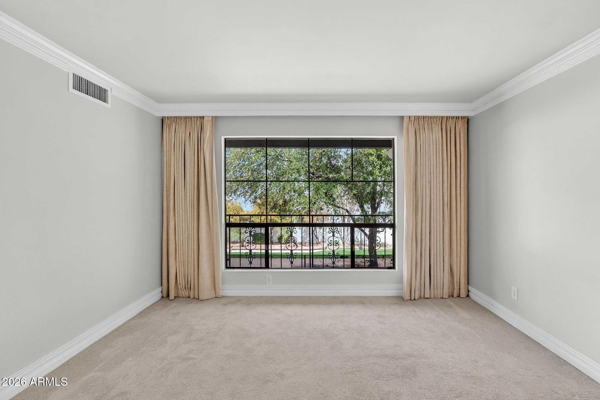 77 E MISSOURI Avenue 27