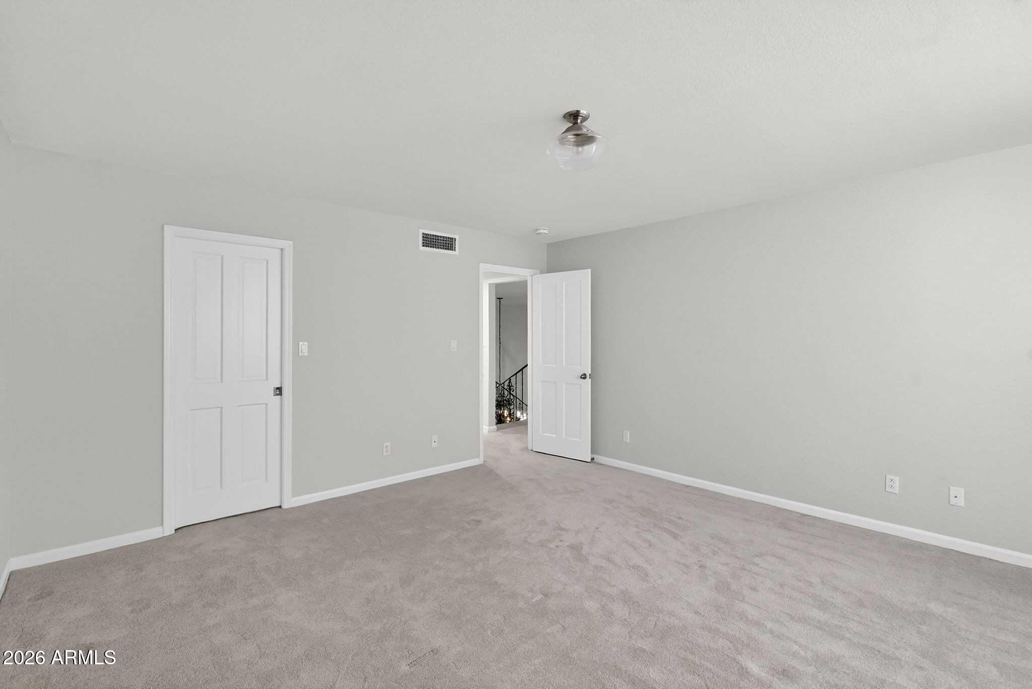 77 E MISSOURI Avenue 27