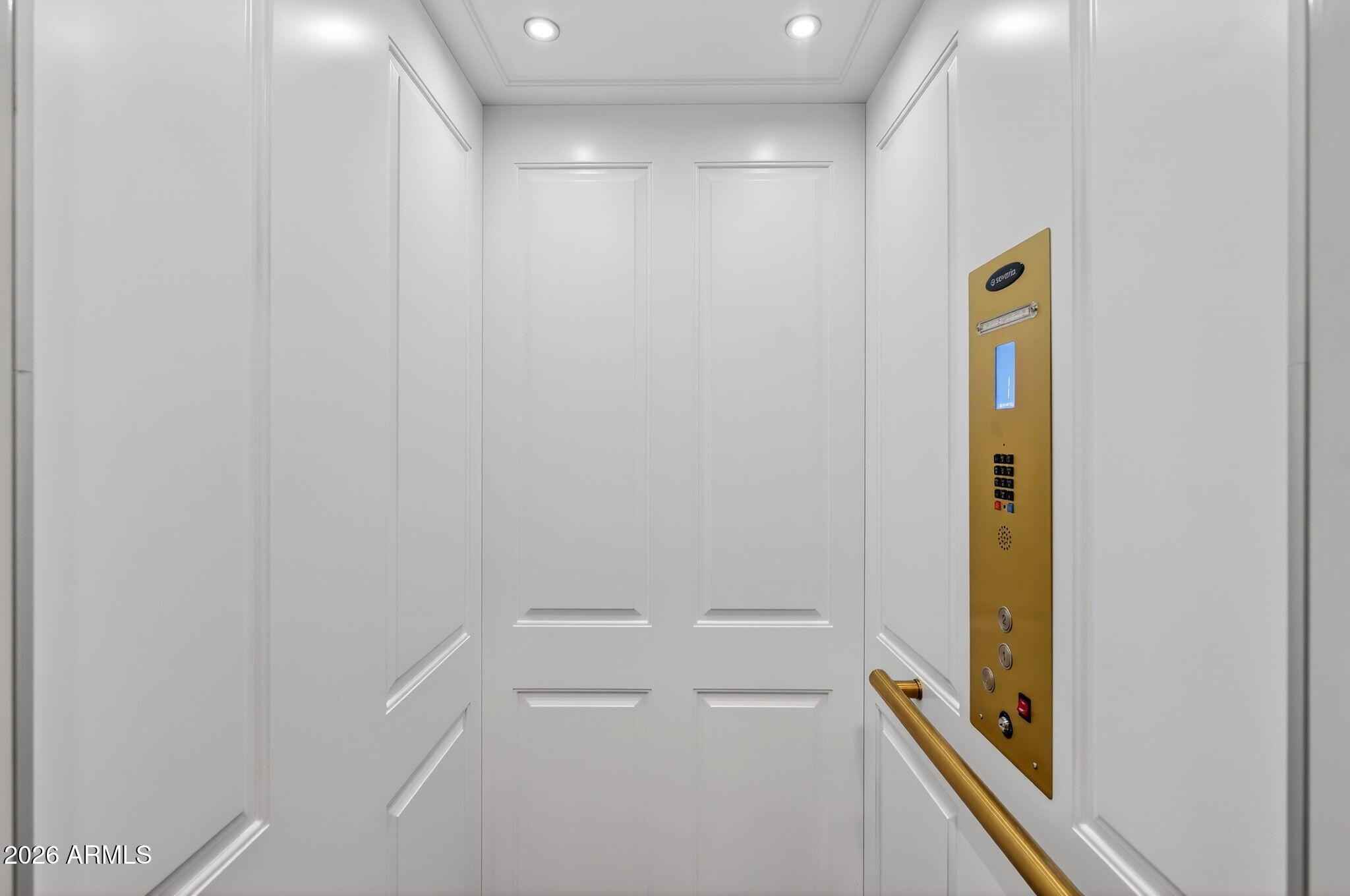 77 E MISSOURI Avenue 27