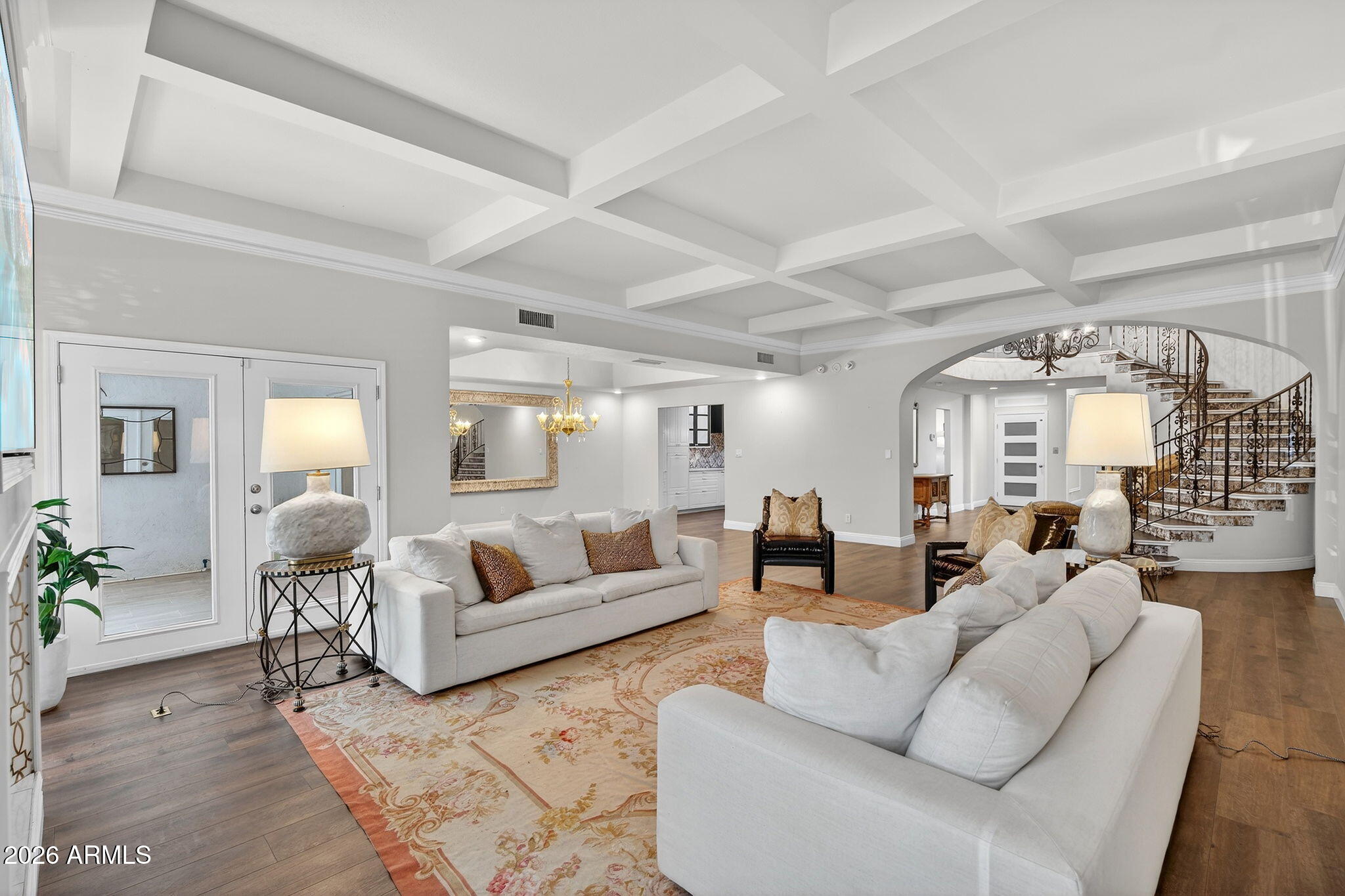 77 E MISSOURI Avenue 27