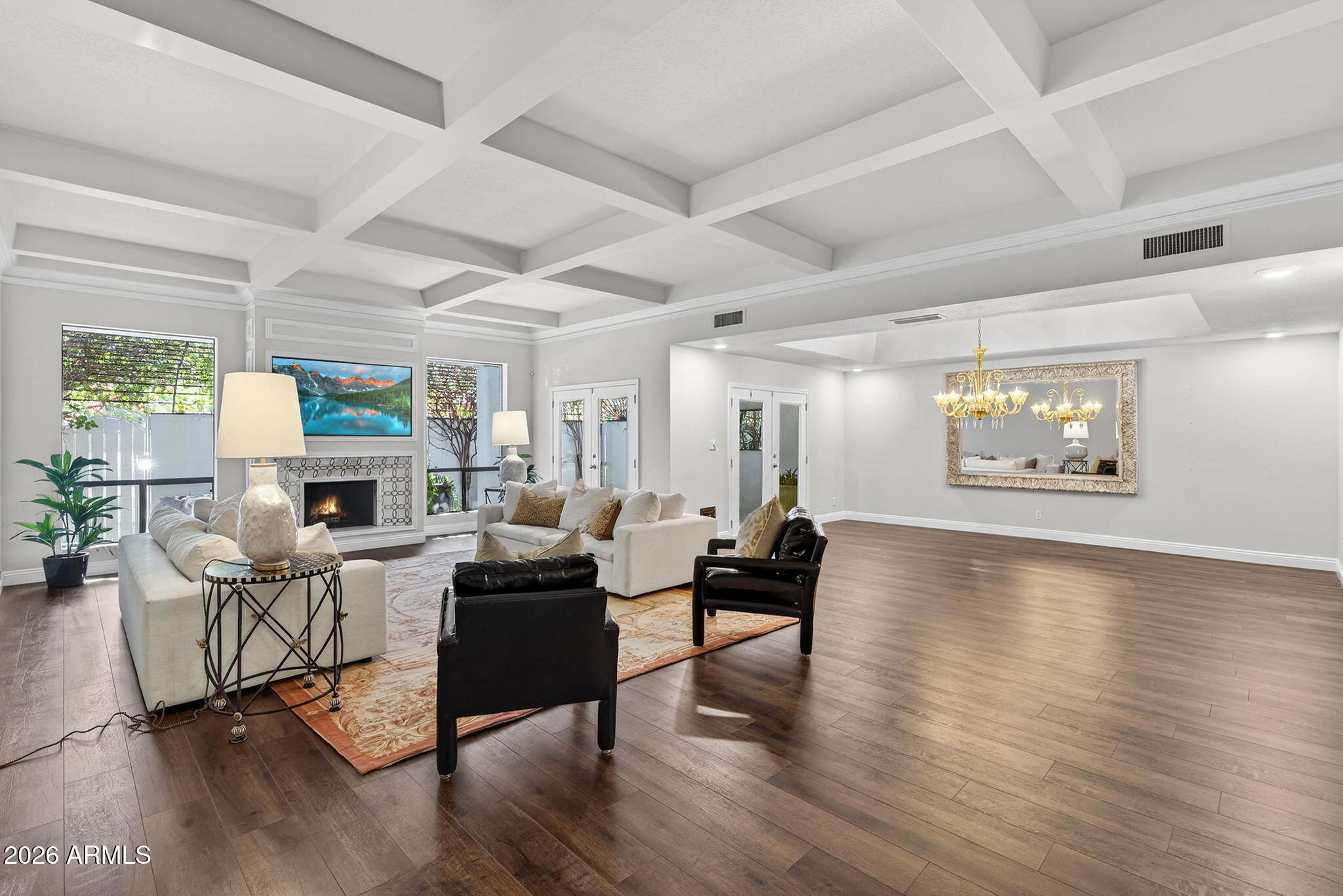 77 E MISSOURI Avenue 27