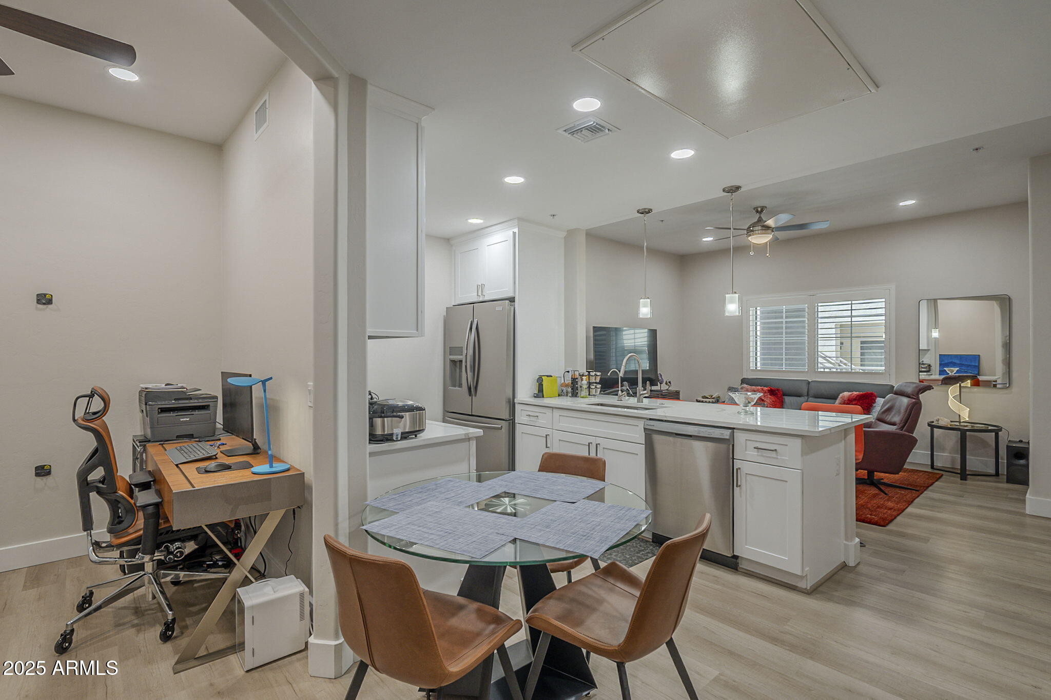 2038 E RIVER Road 101