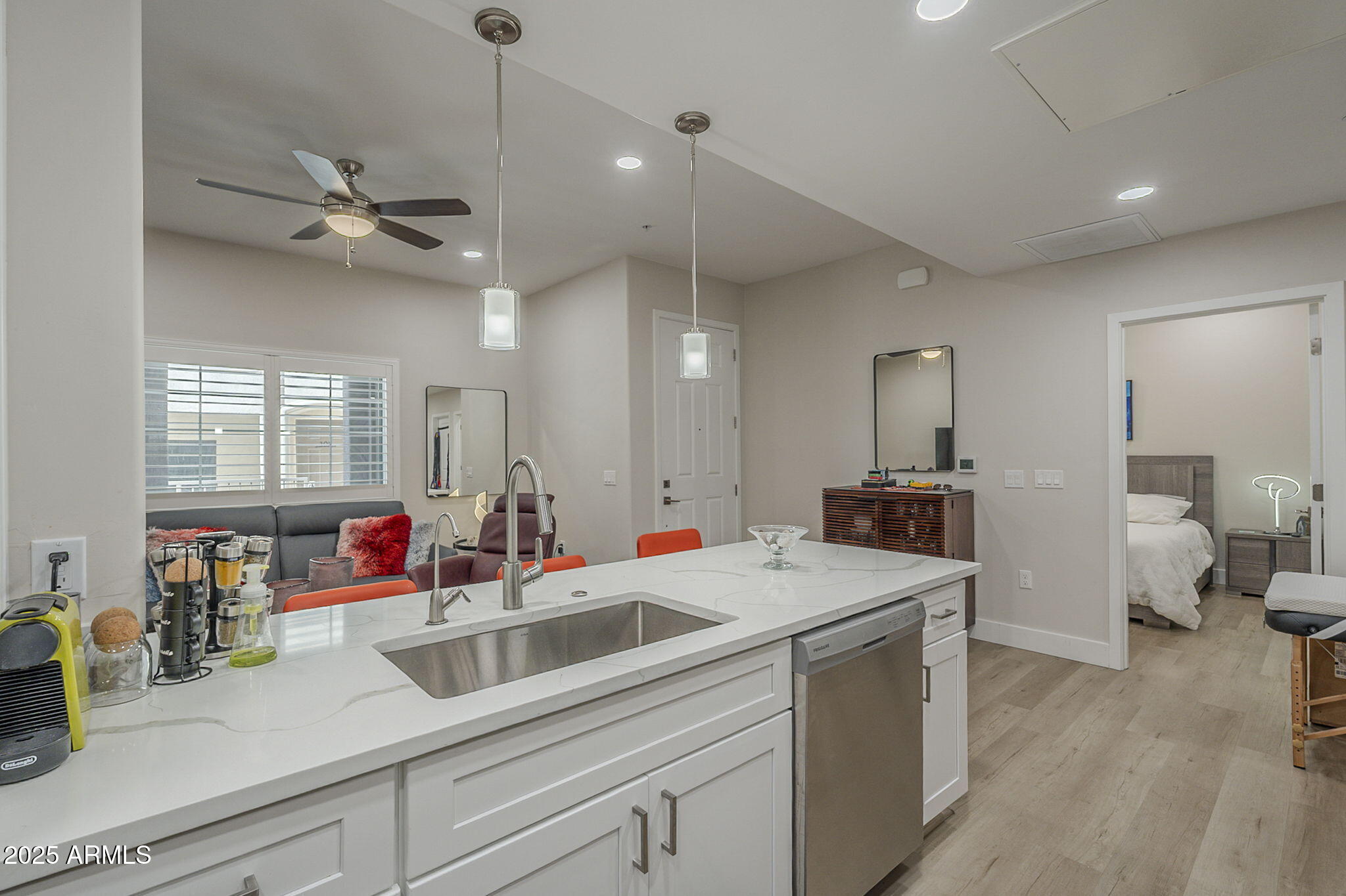 2038 E RIVER Road 101