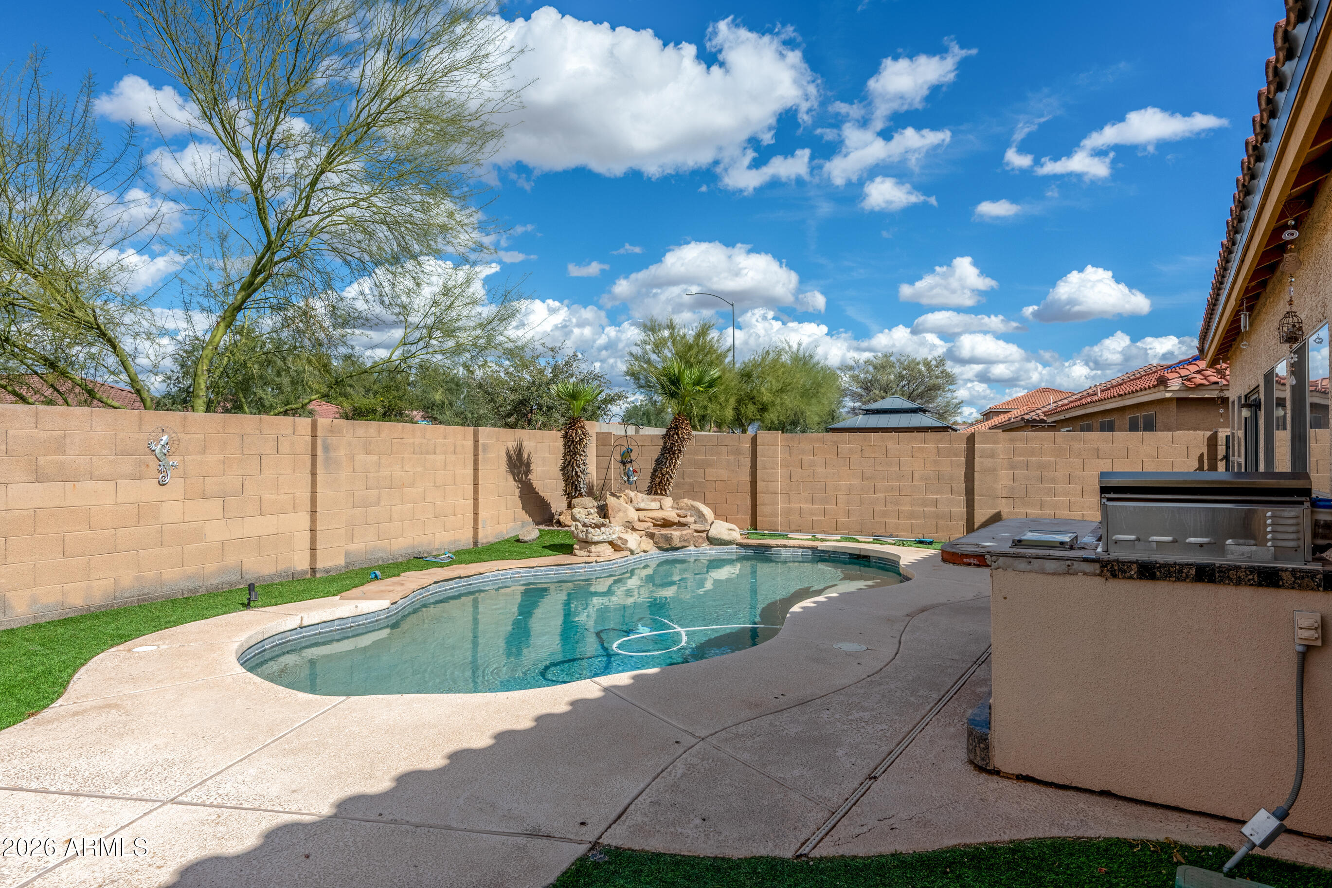 10548 E BRAMBLE Avenue