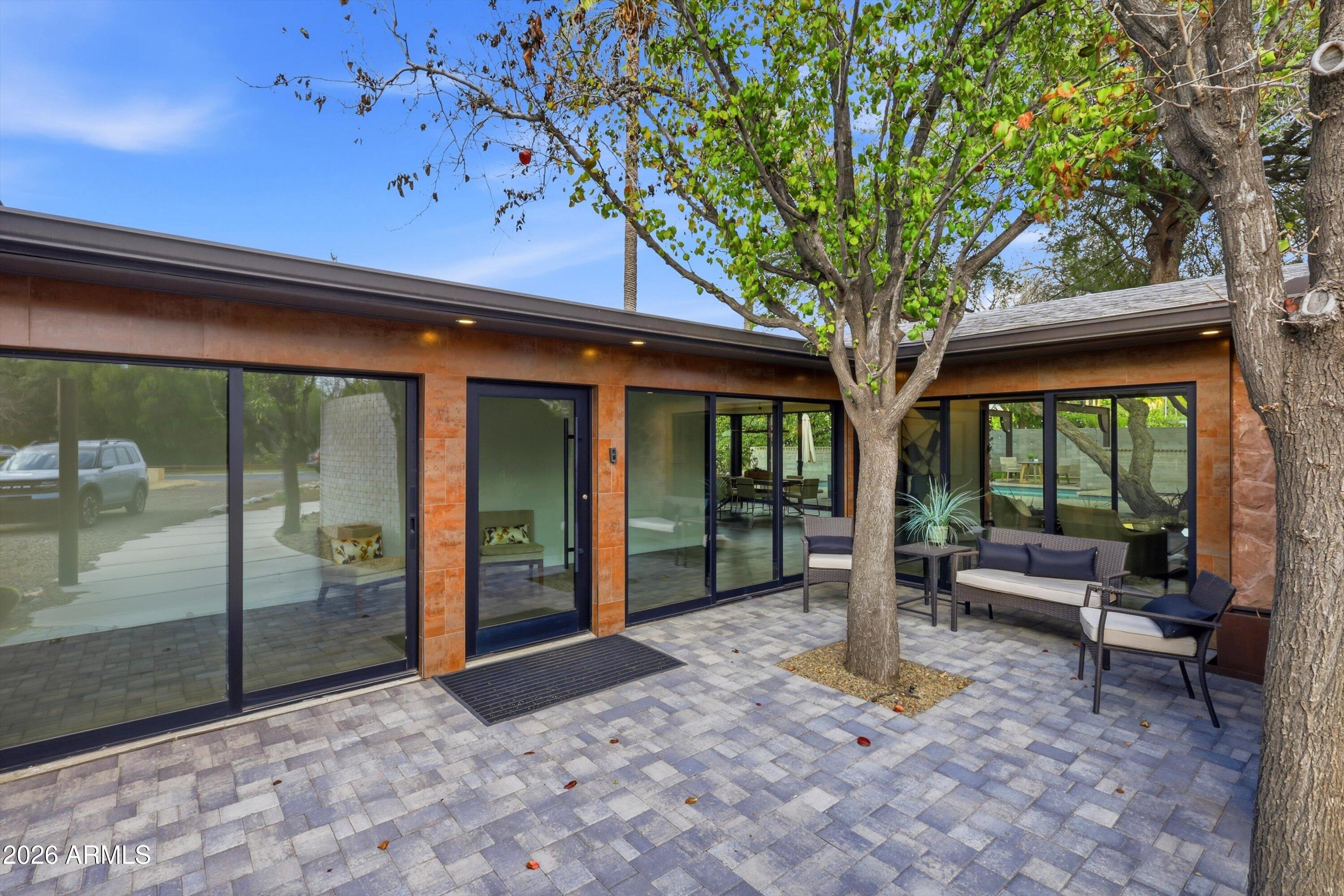 540 W SOLANO Drive