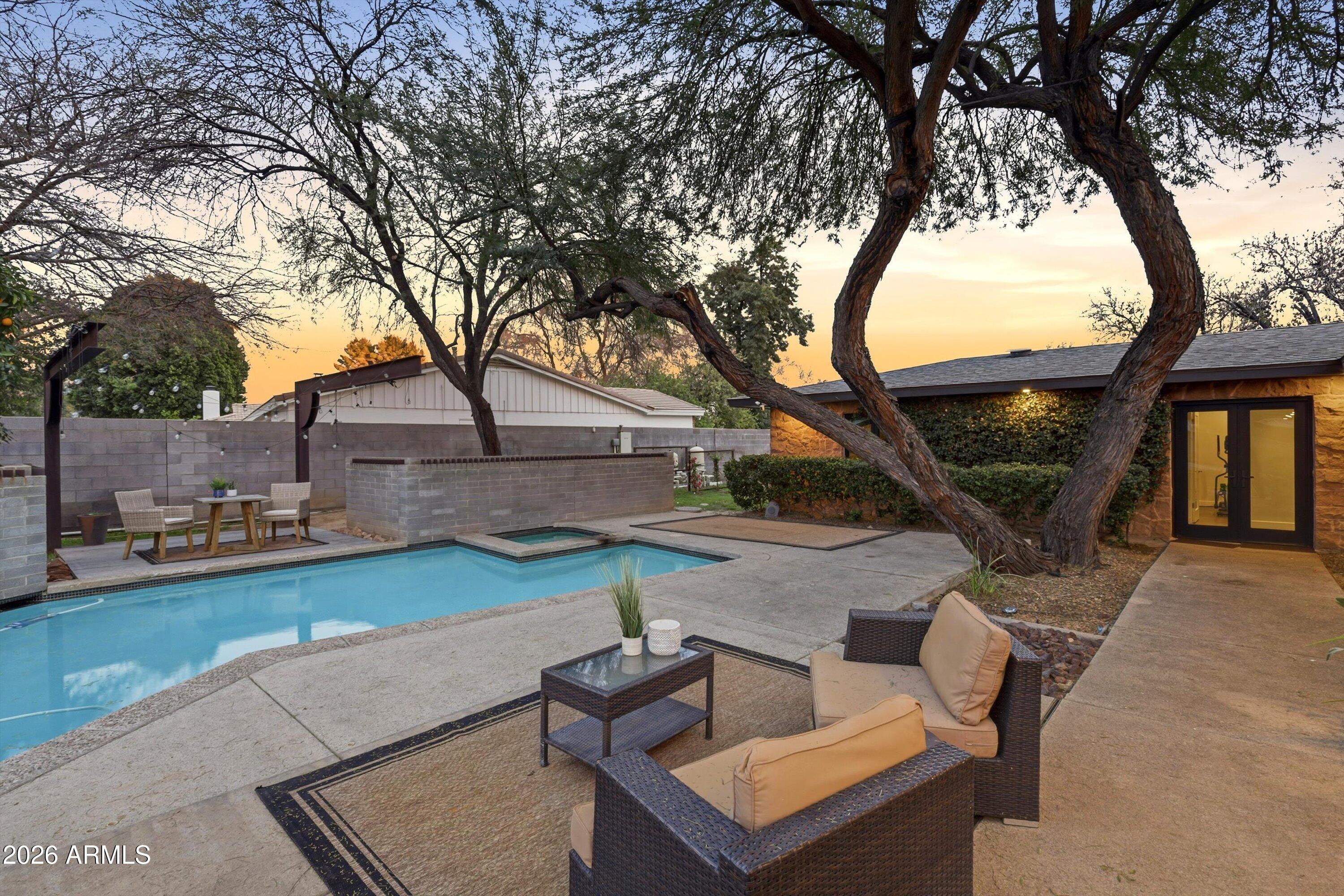 540 W SOLANO Drive