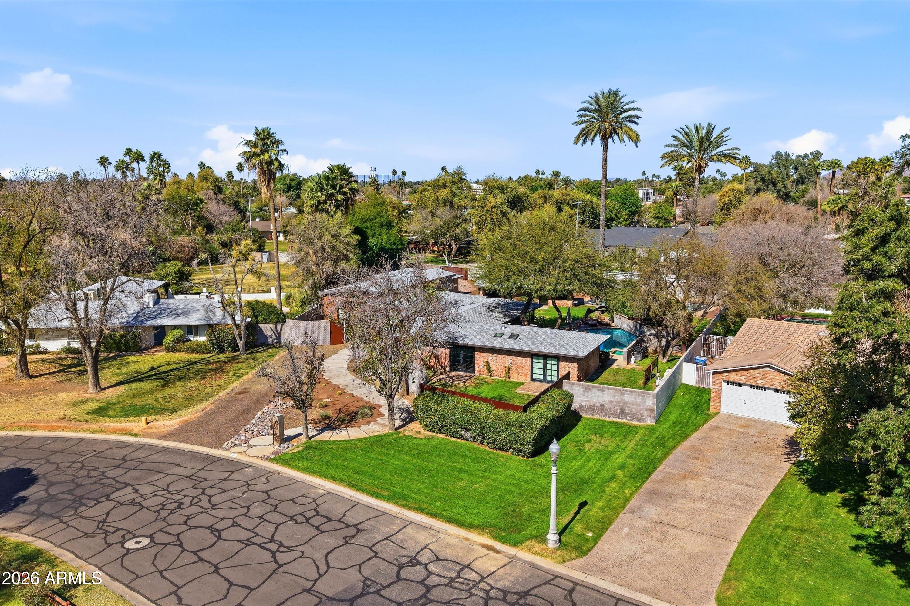 540 W SOLANO Drive