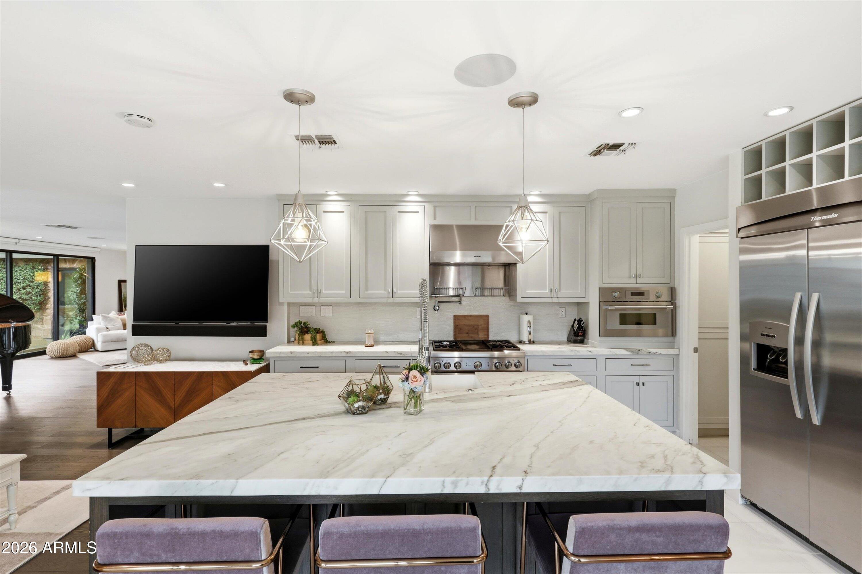 540 W SOLANO Drive