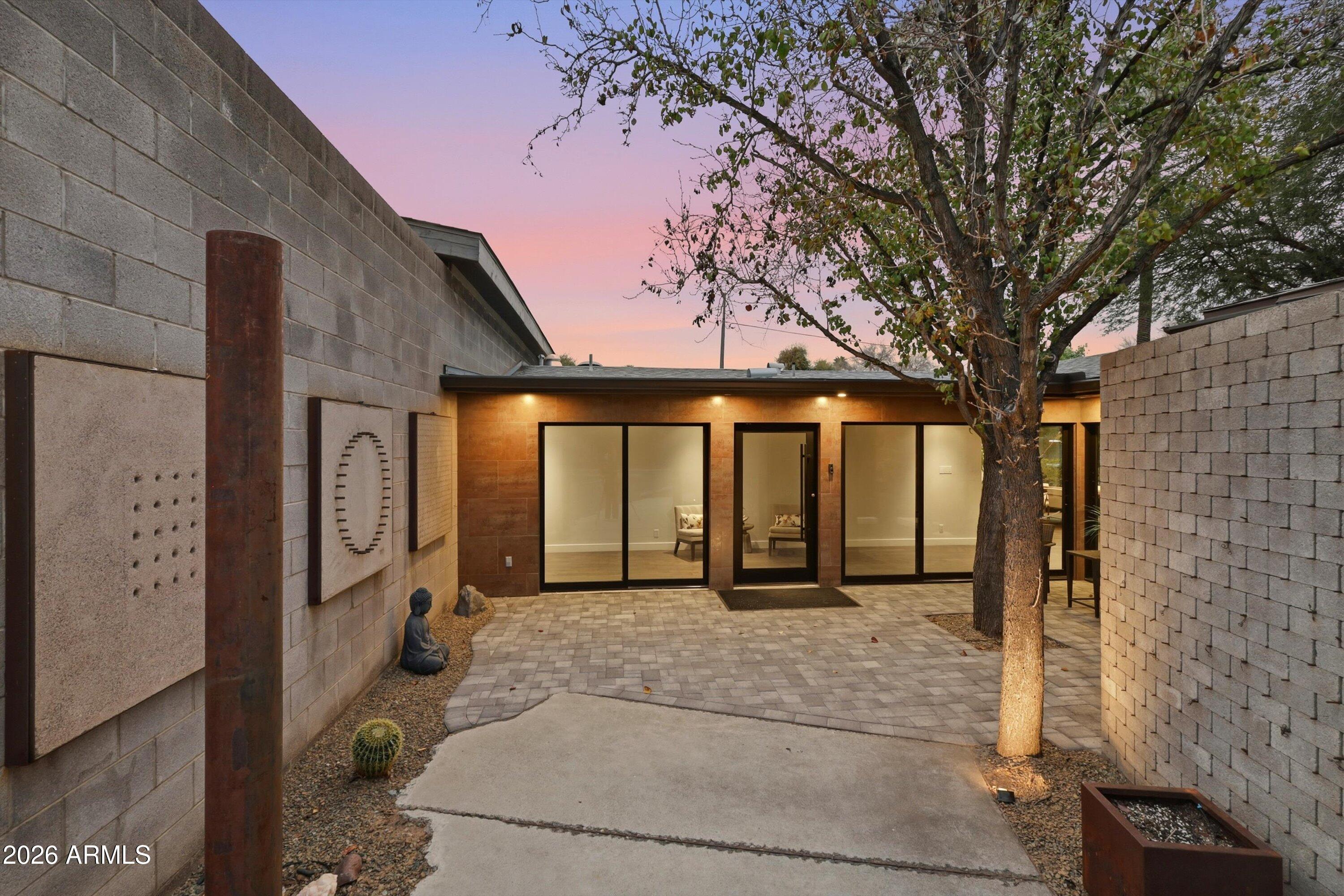 540 W SOLANO Drive