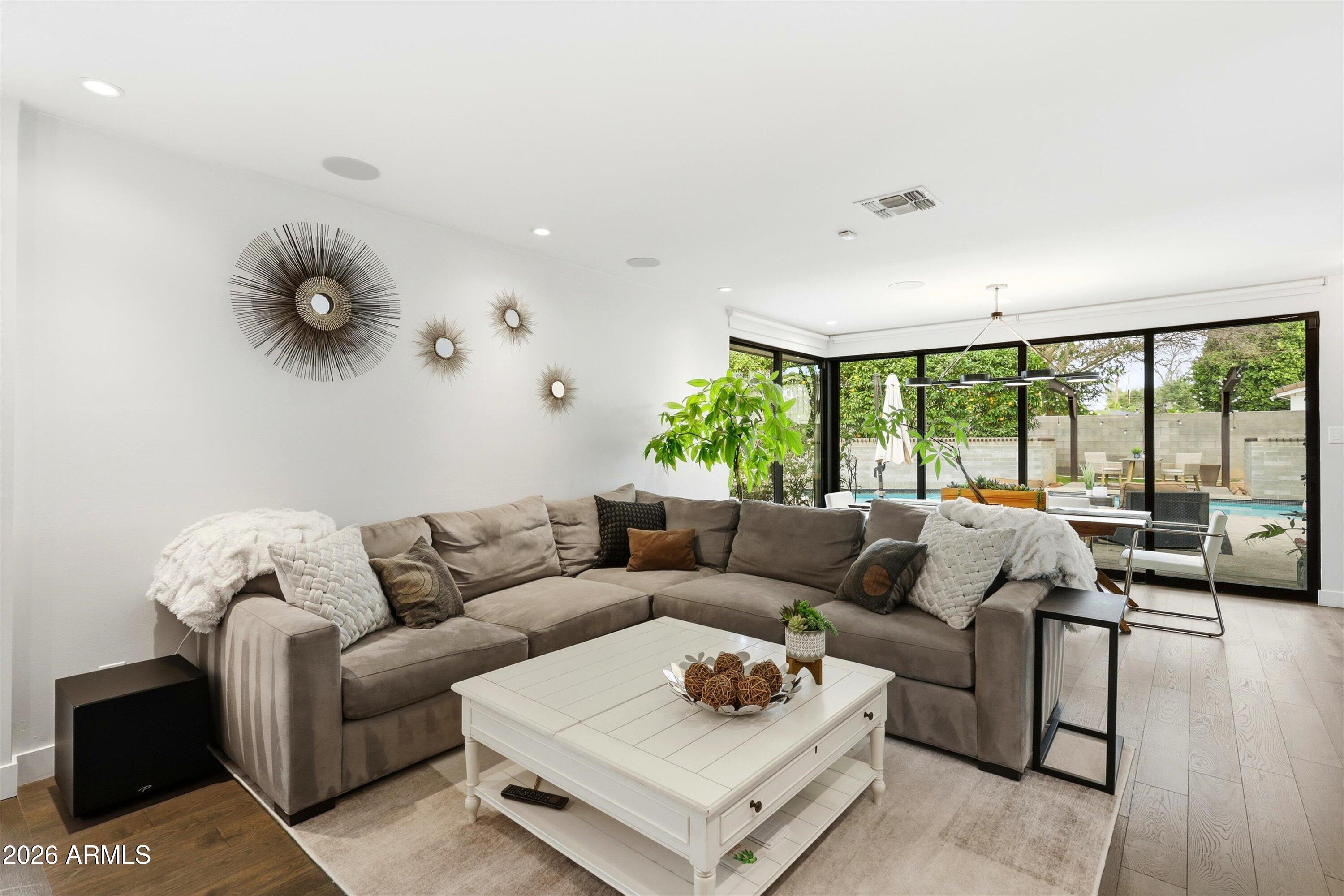 540 W SOLANO Drive