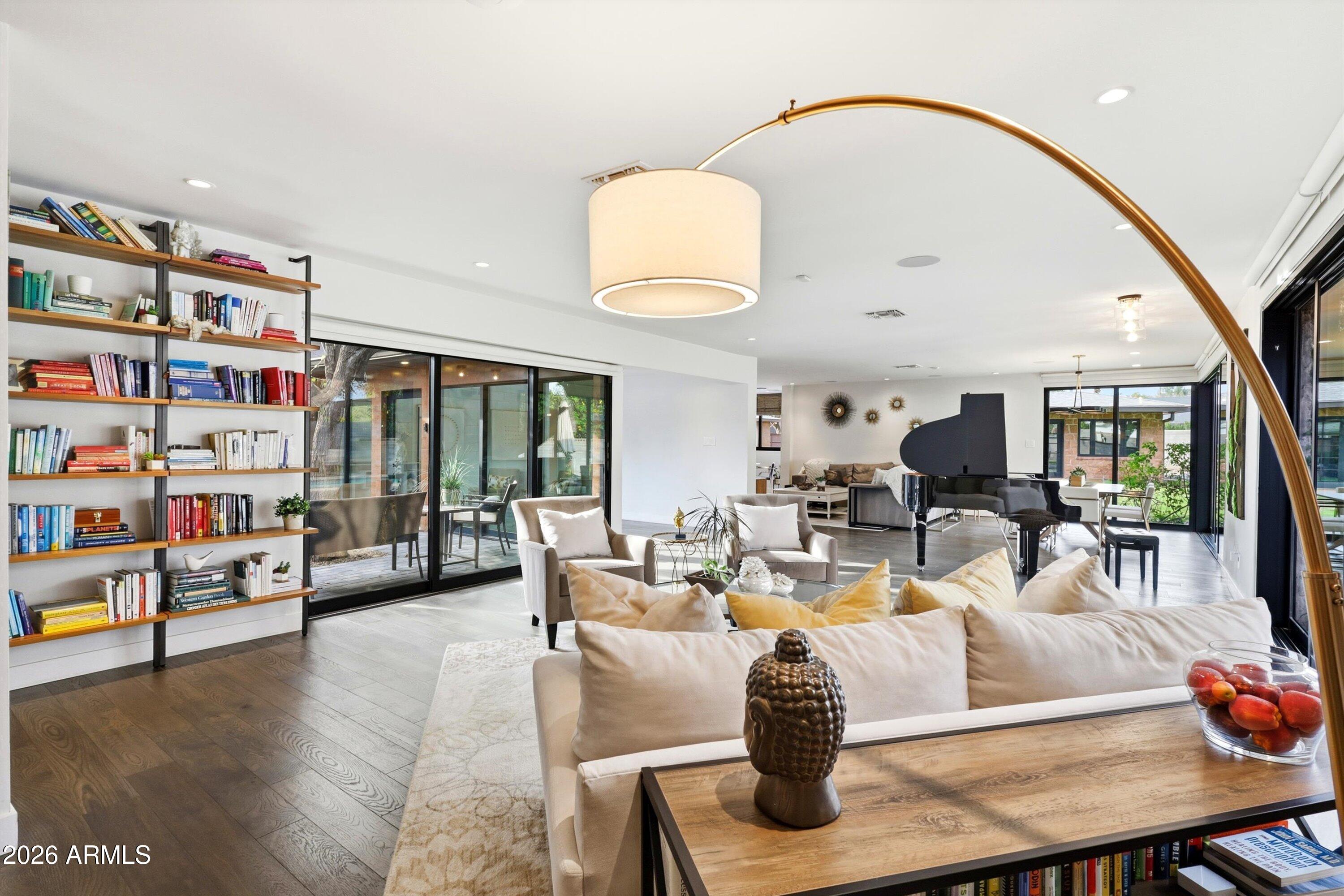 540 W SOLANO Drive
