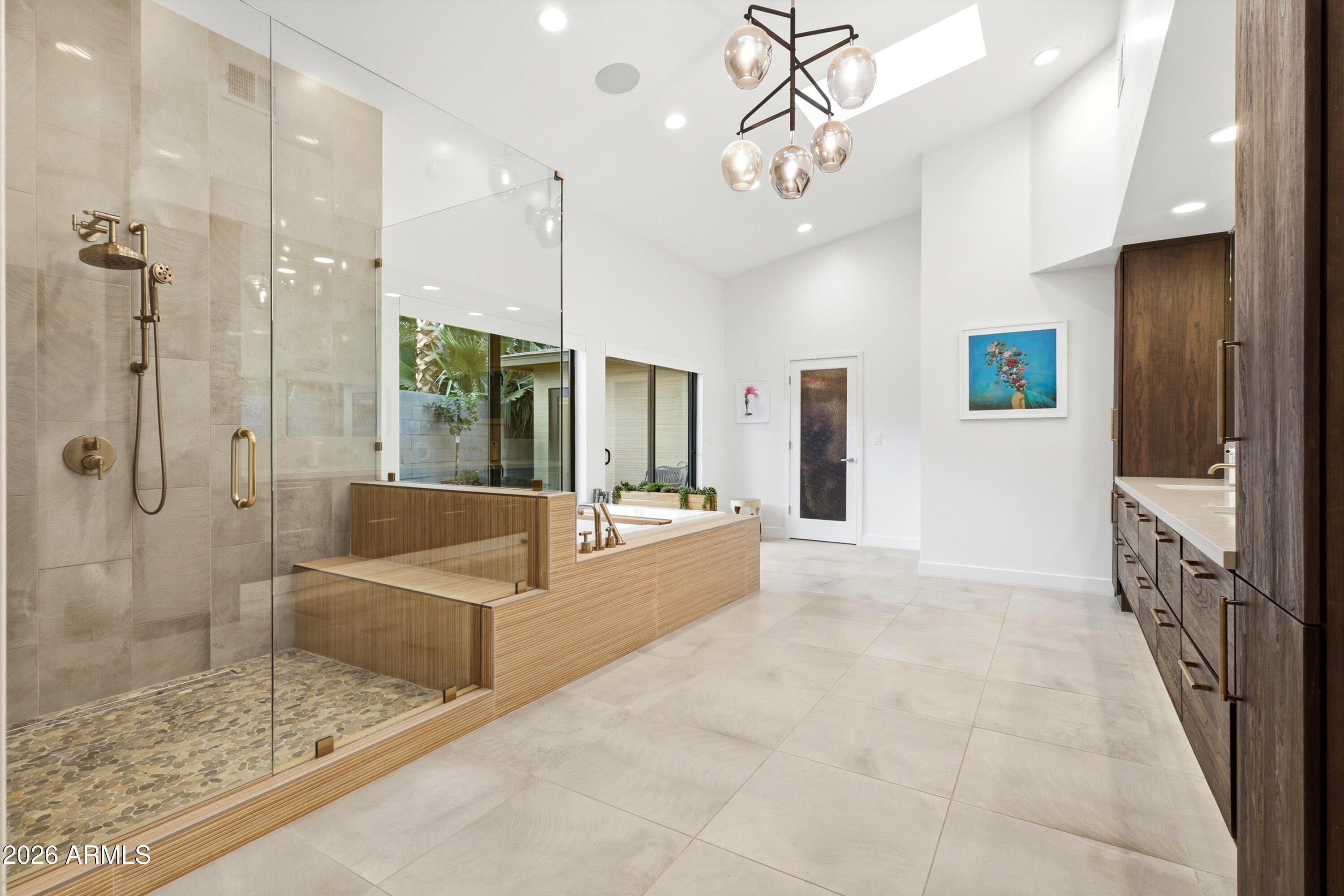540 W SOLANO Drive