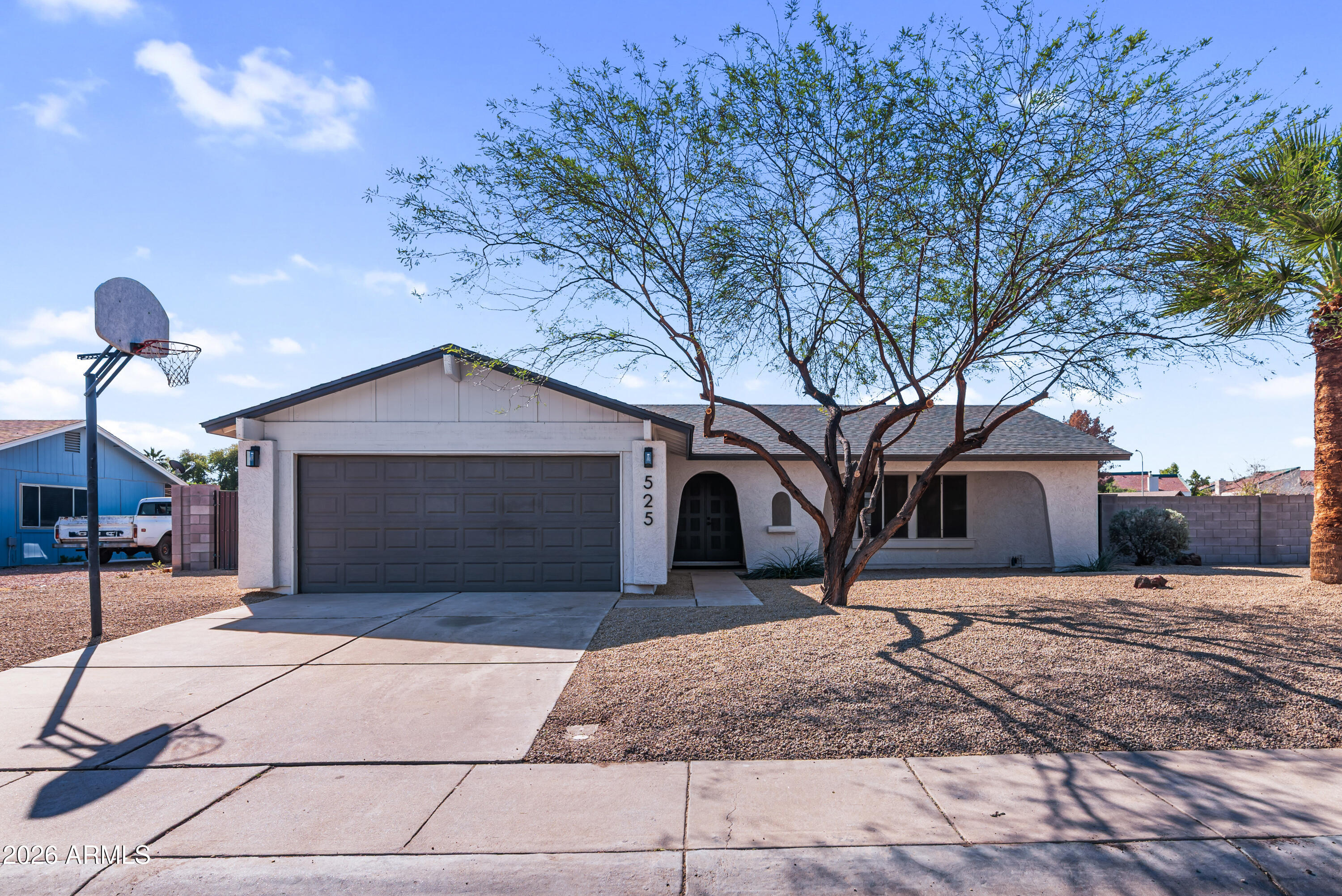 525 W El Prado Road