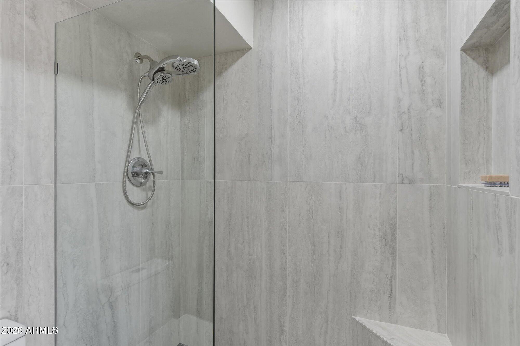 7637 E THORNWOOD Drive