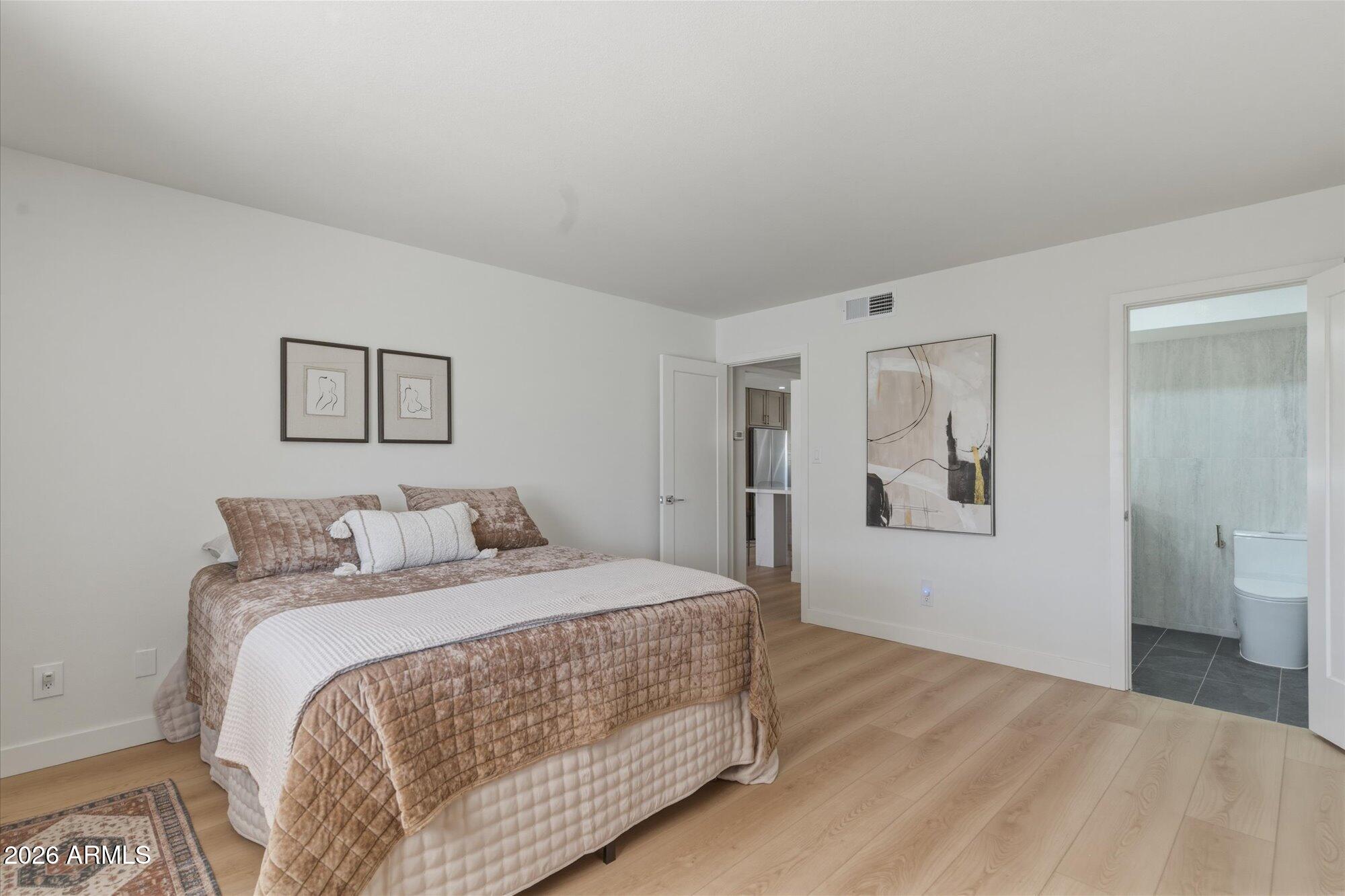 7637 E THORNWOOD Drive