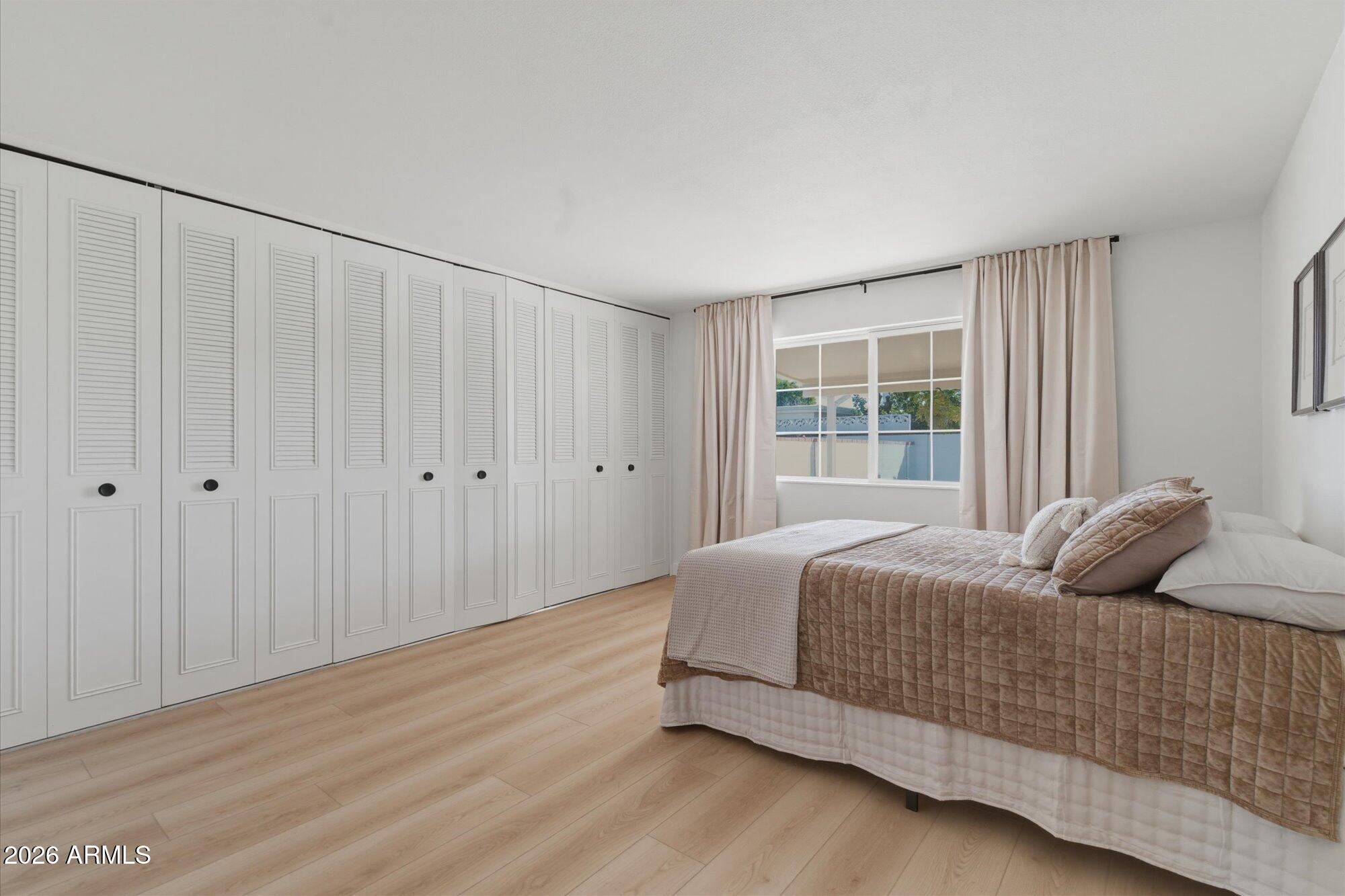 7637 E THORNWOOD Drive