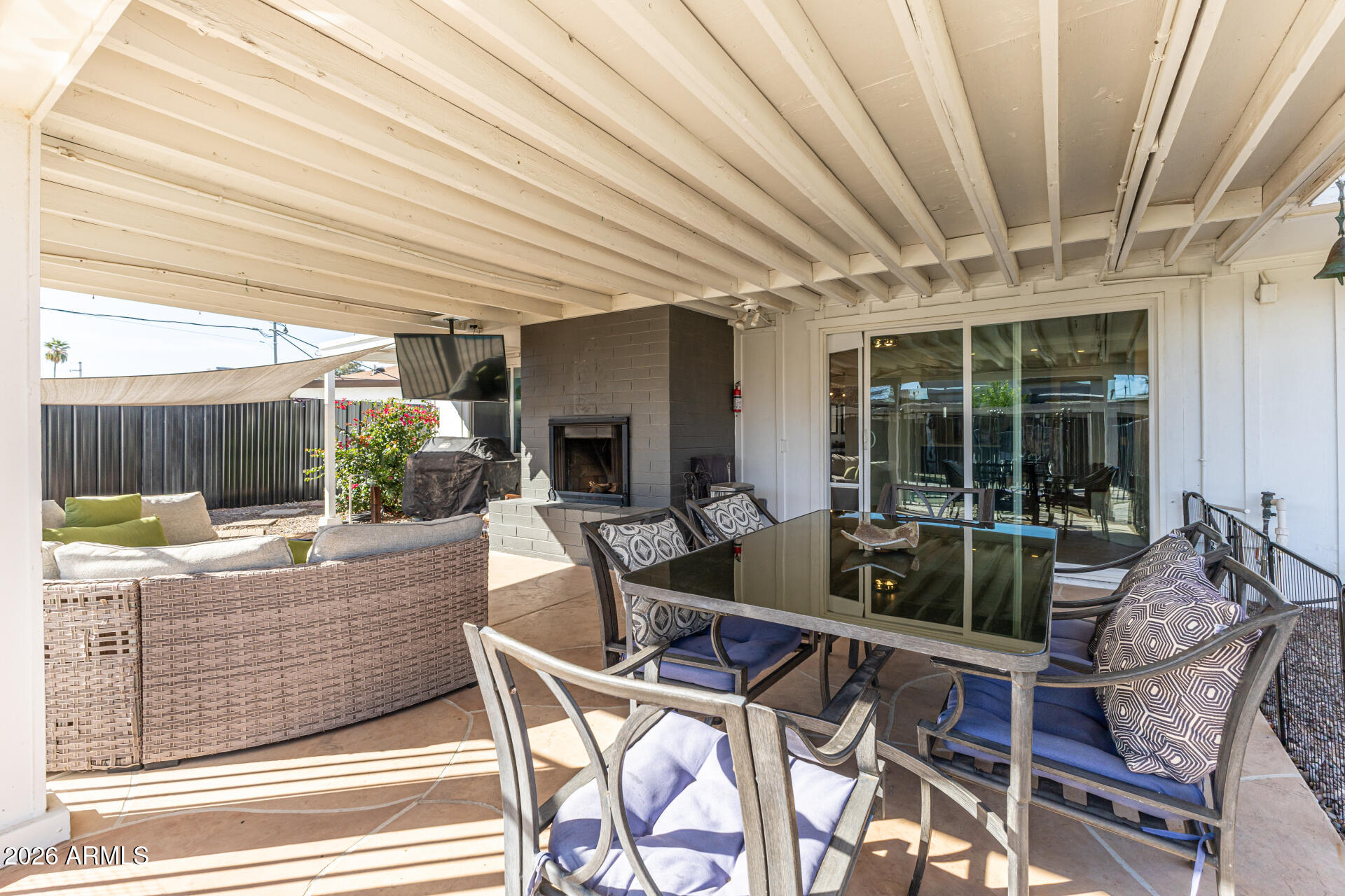 2539 E CAMPBELL Avenue