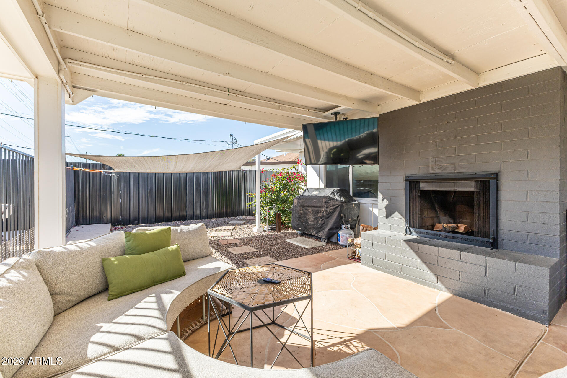 2539 E CAMPBELL Avenue