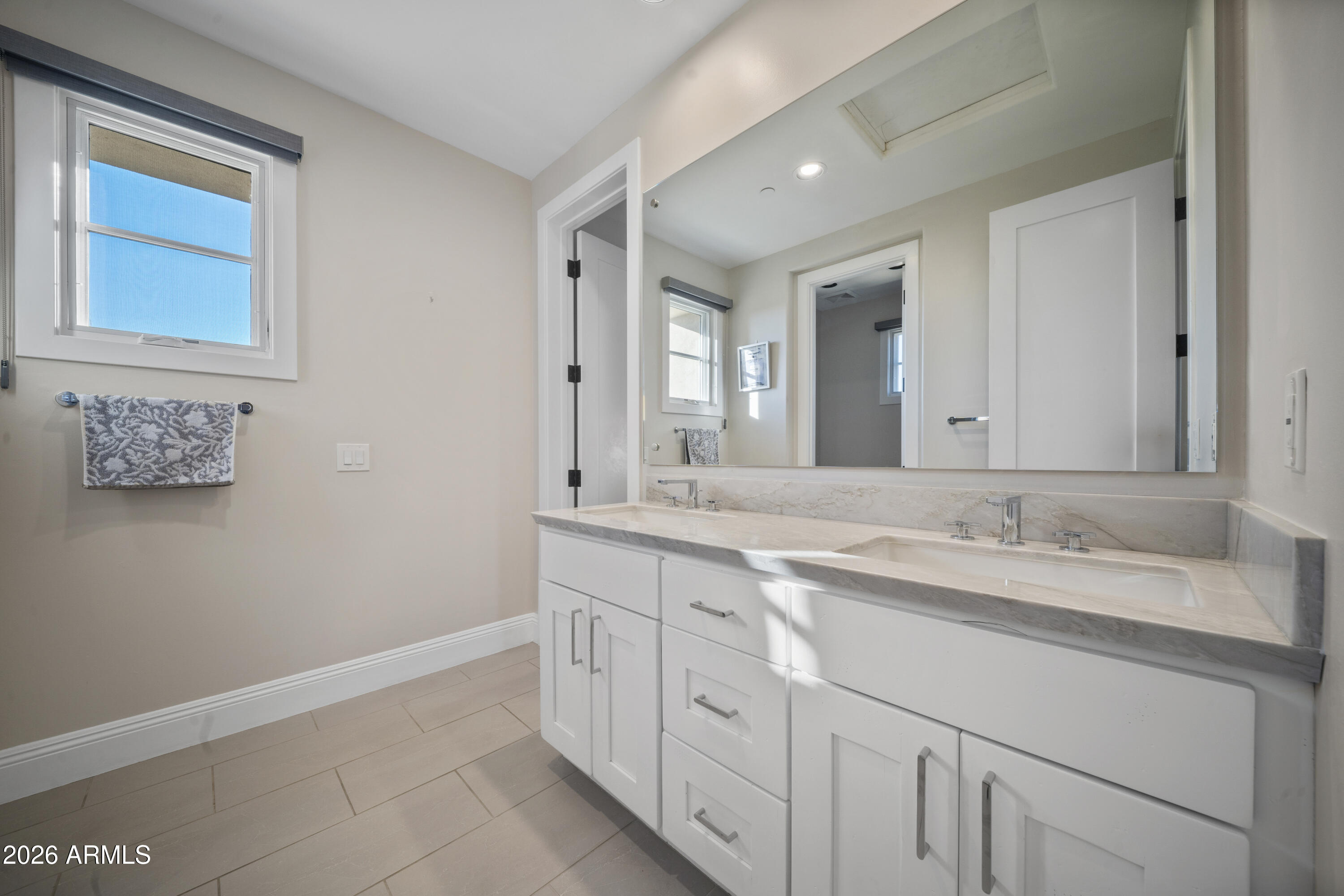 10191 E DIAMOND RIM Drive 2122