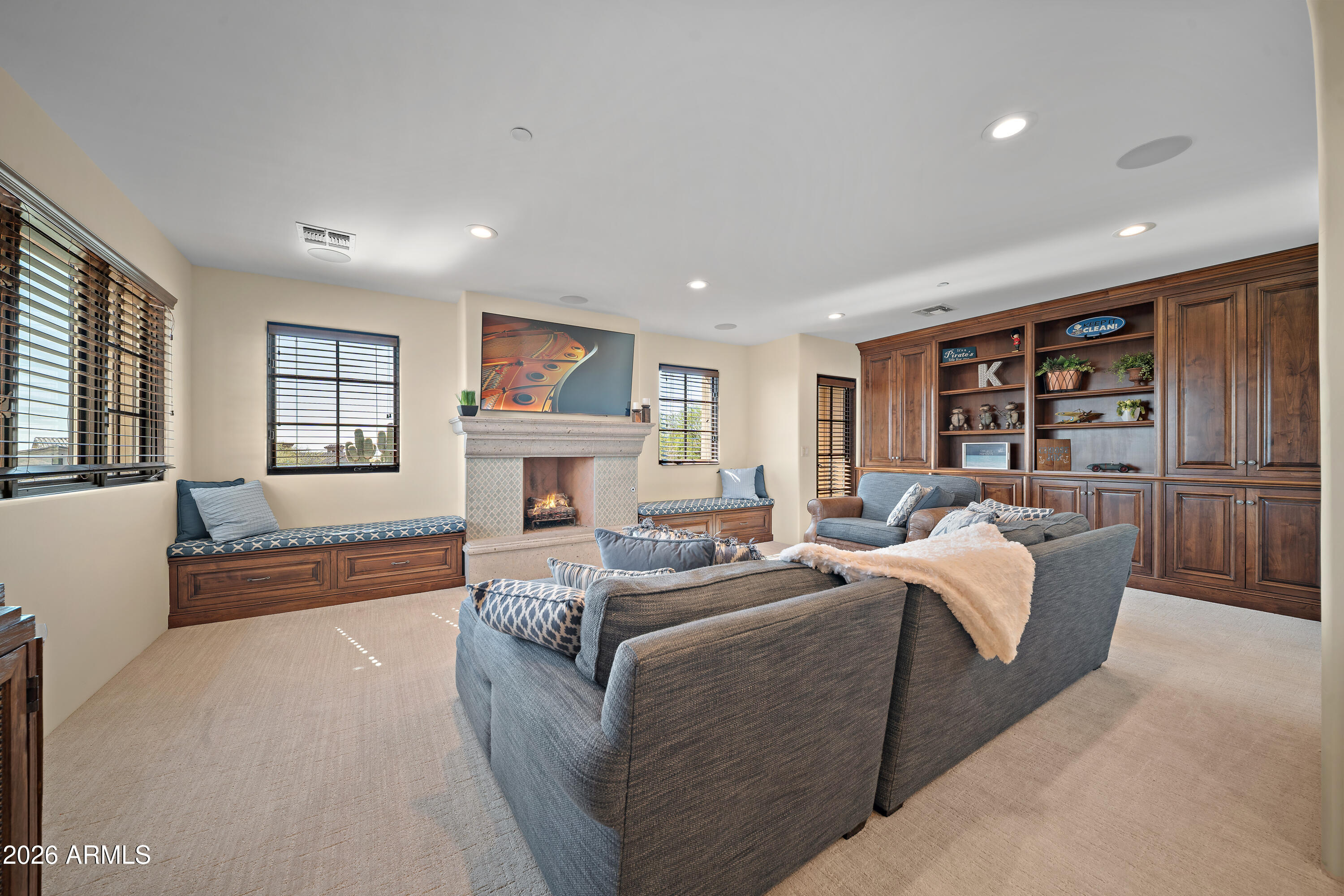 9290 E Thompson Peak Parkway 451