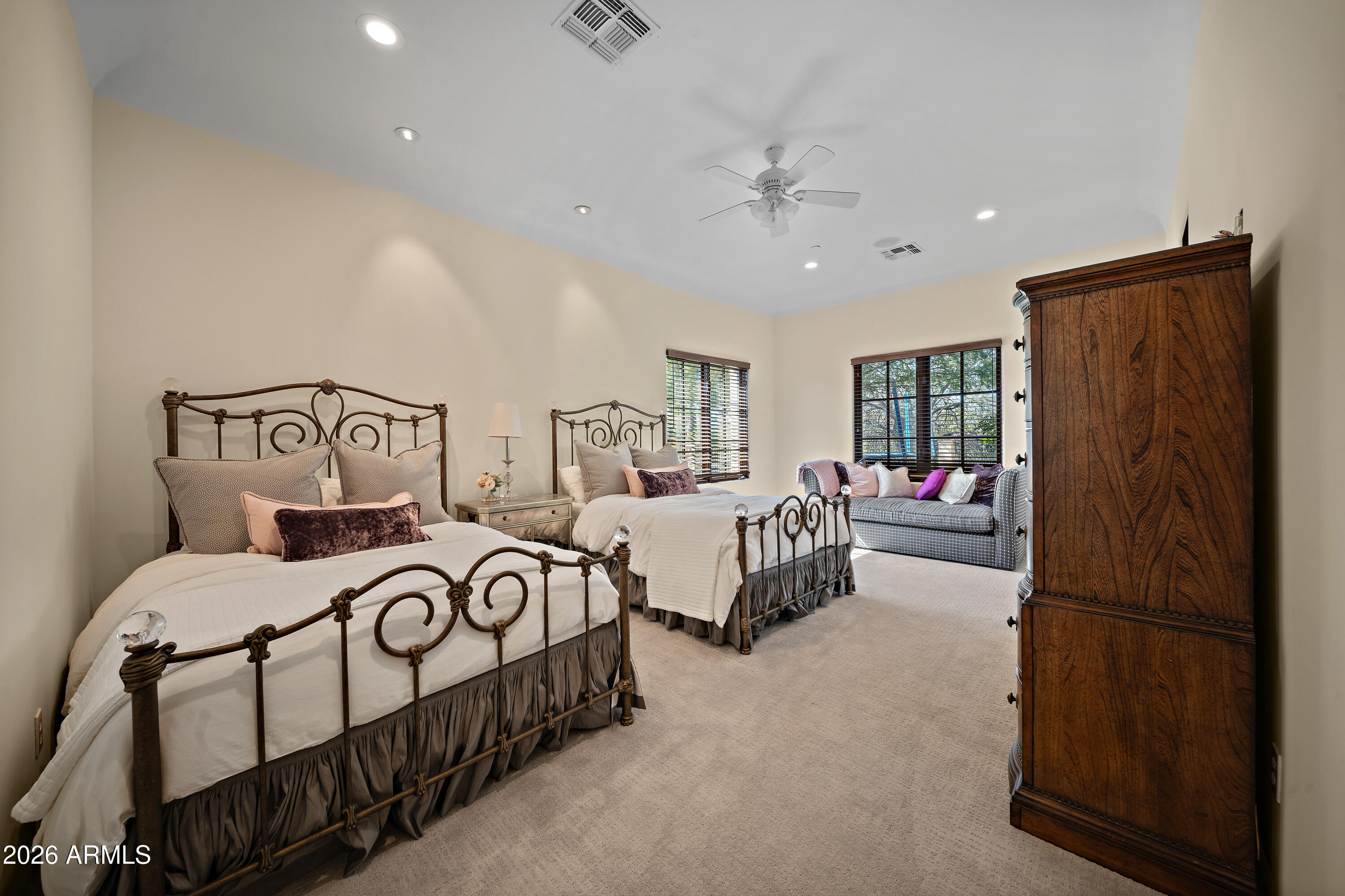 9290 E Thompson Peak Parkway 451