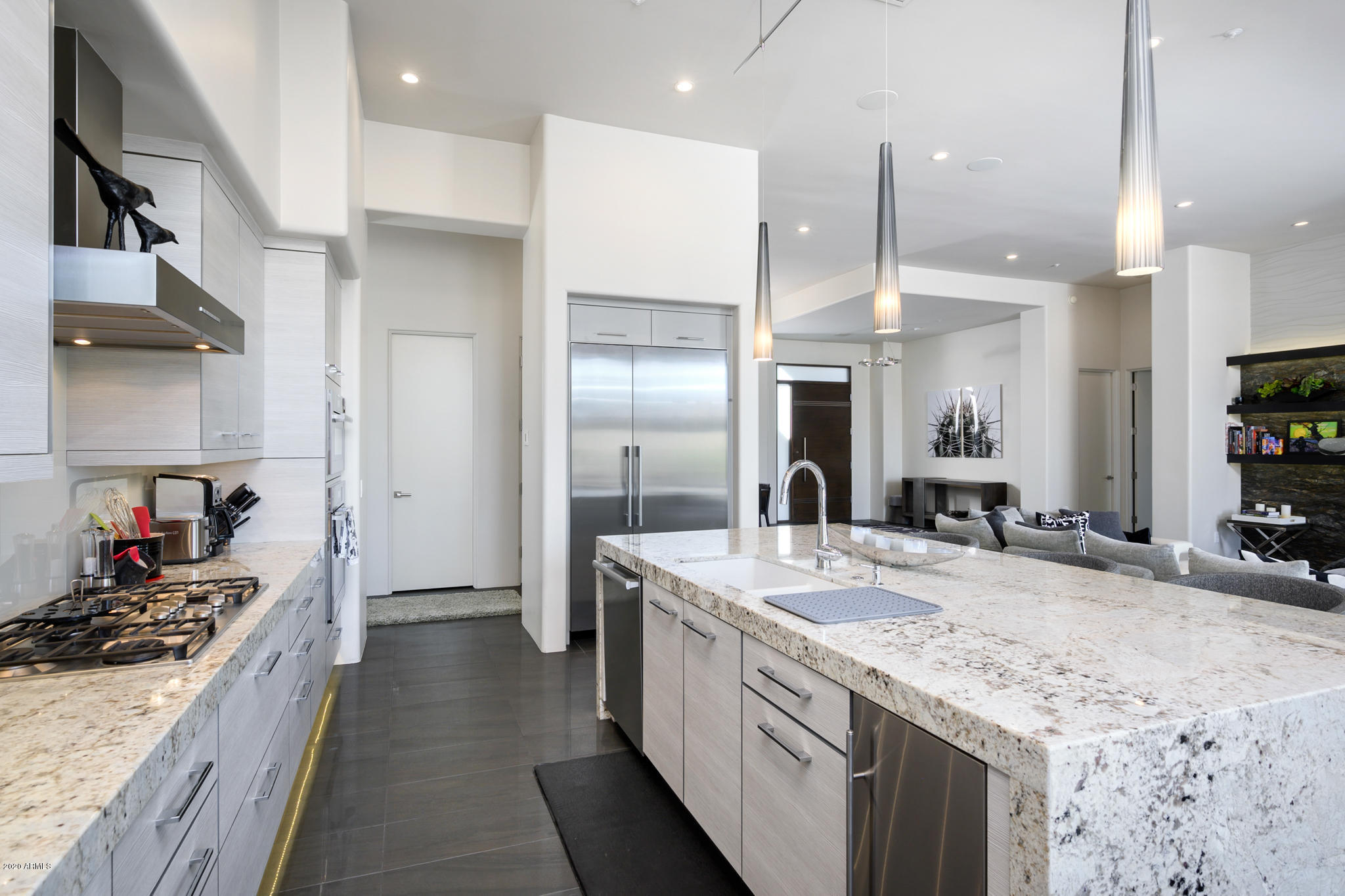 7953 E THUNDERHAWK Road