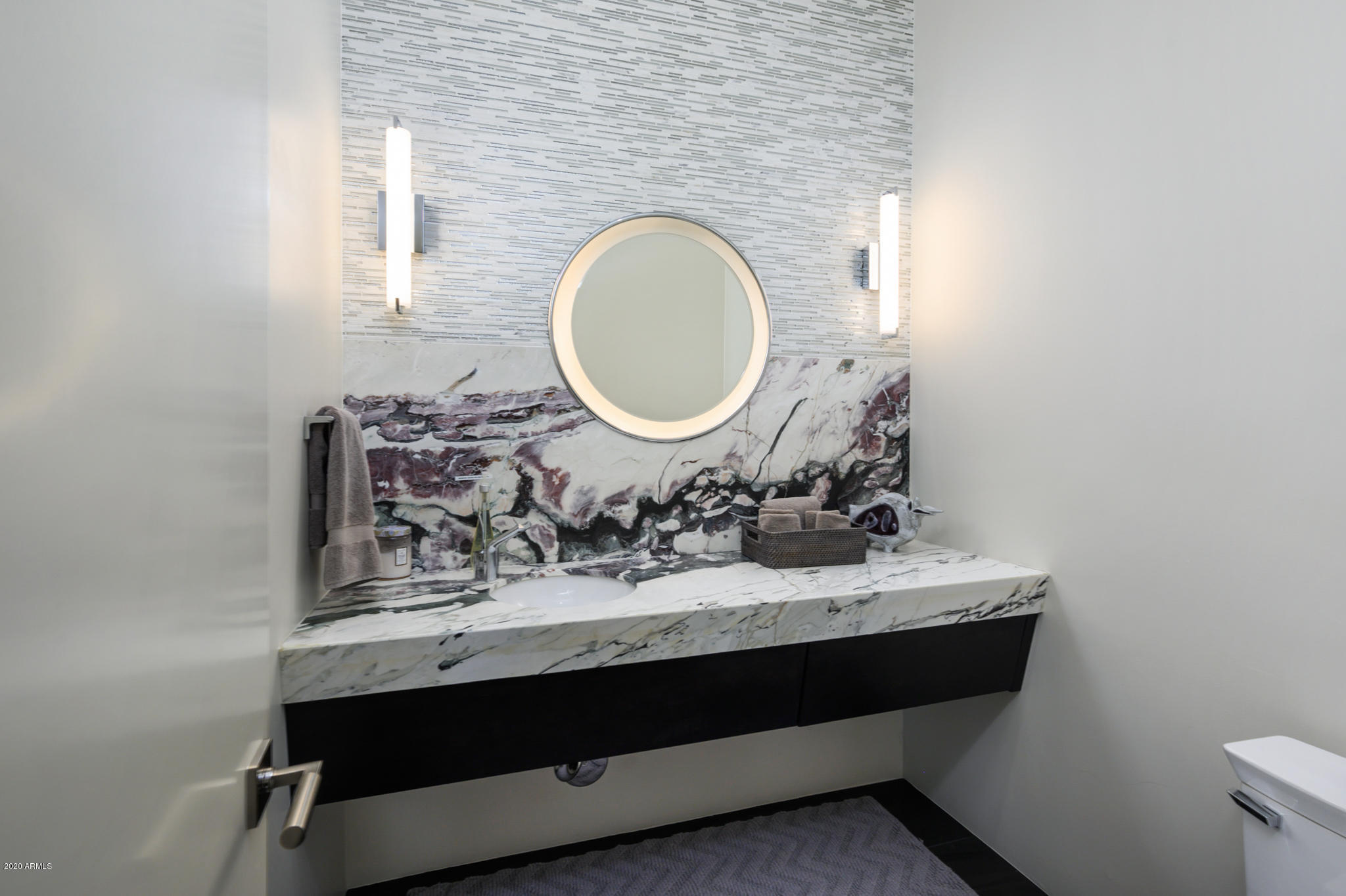 7953 E THUNDERHAWK Road