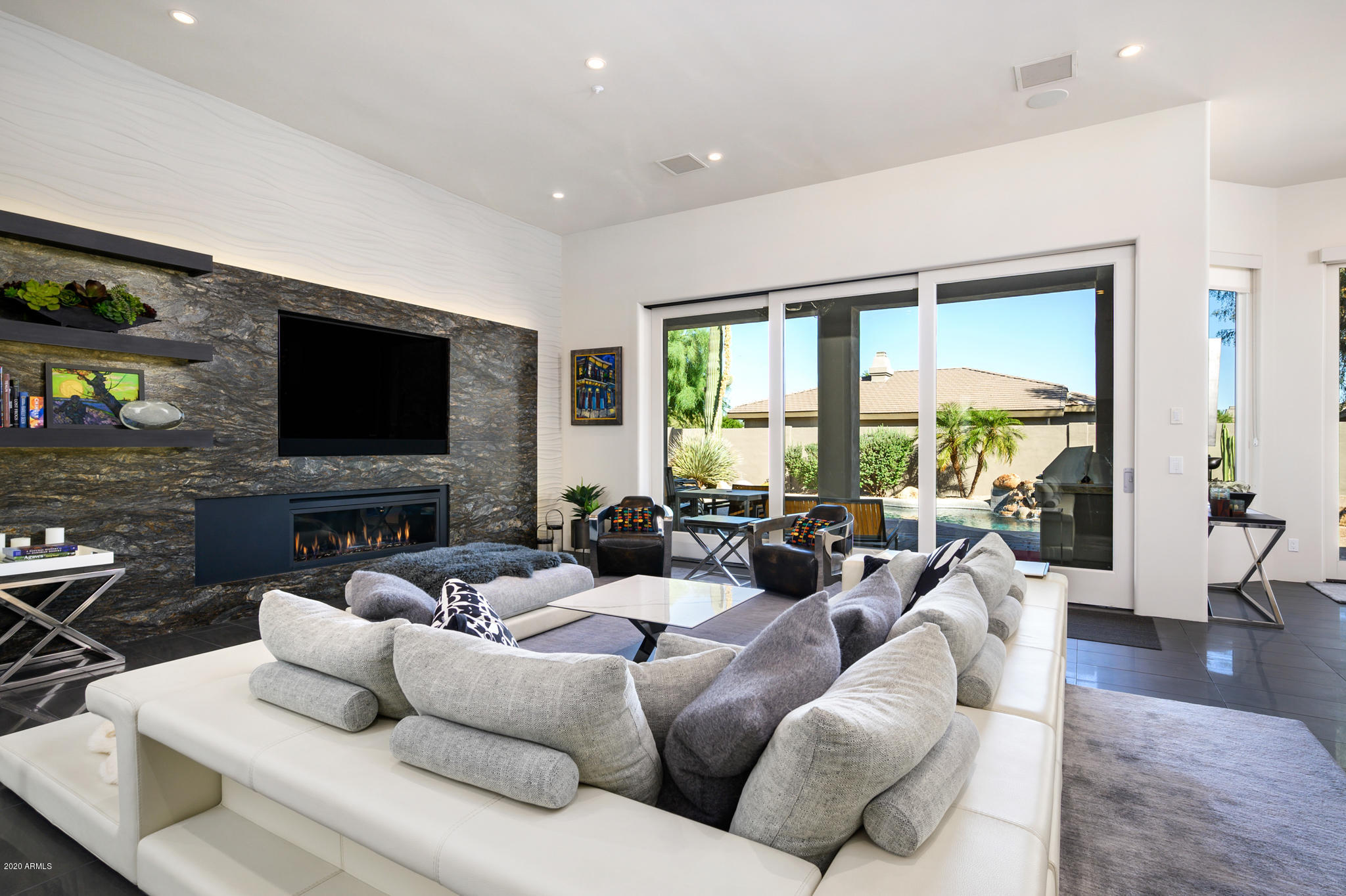 7953 E THUNDERHAWK Road